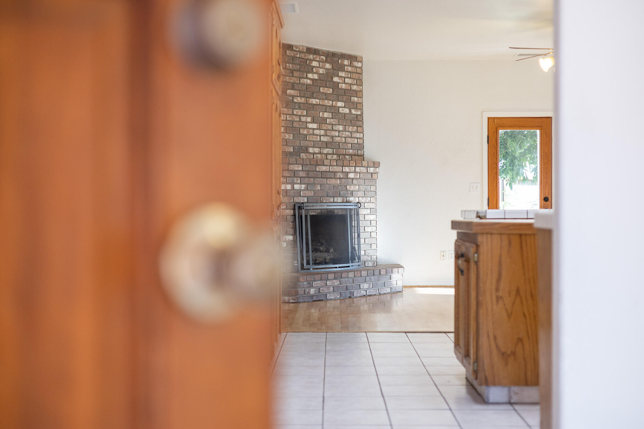 1395 W La Vida Ln, Porterville, CA 93257