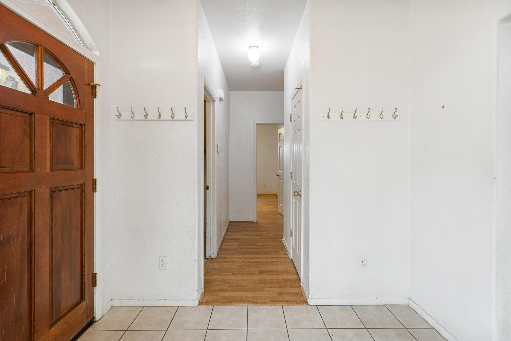 1395 W La Vida Ln, Porterville, CA 93257
