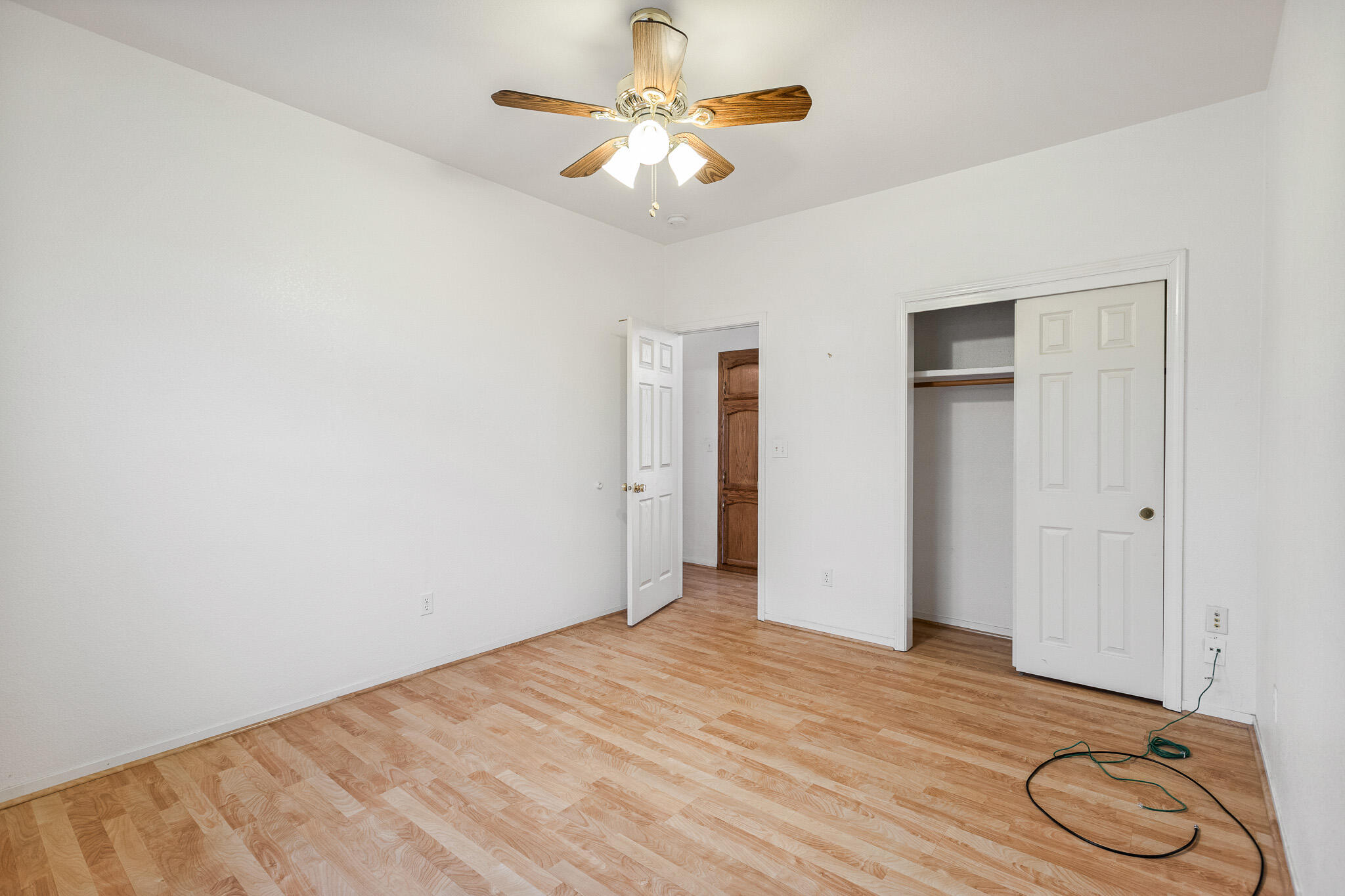 1395 W La Vida Ln, Porterville, CA 93257