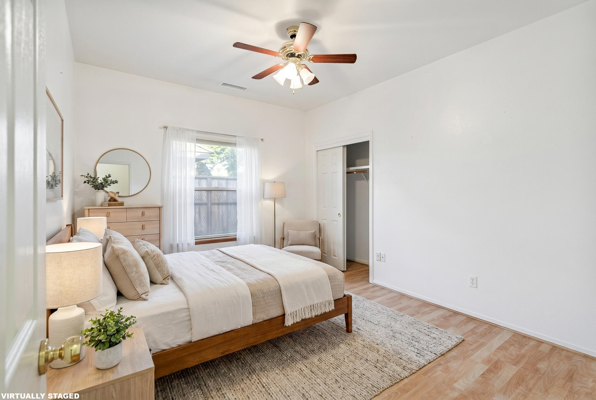 1395 W La Vida Ln, Porterville, CA 93257