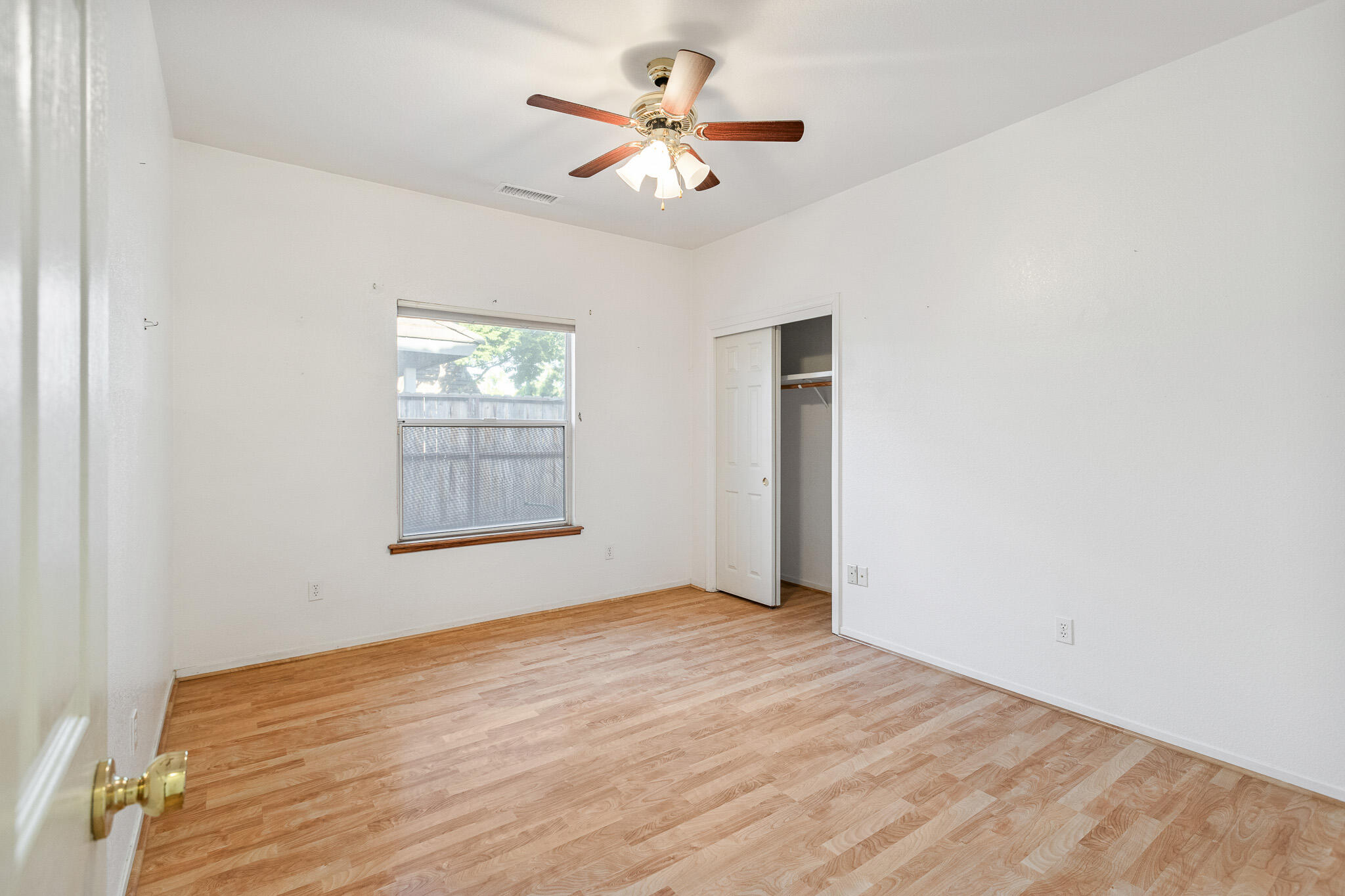 1395 W La Vida Ln, Porterville, CA 93257