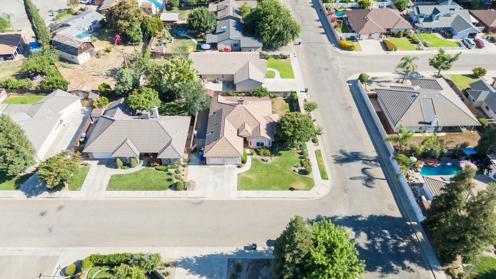 1395 W La Vida Ln, Porterville, CA 93257