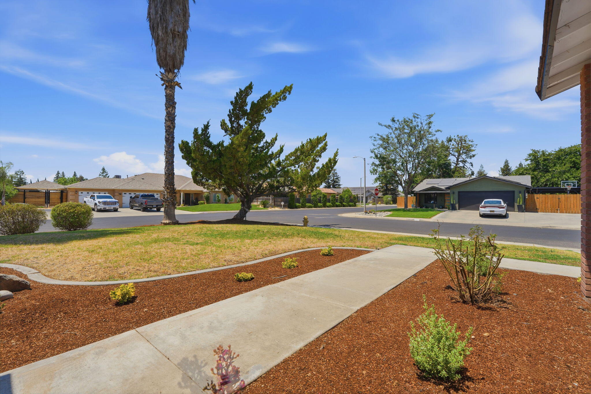 632 Birdsong Ct, Exeter, CA 93221