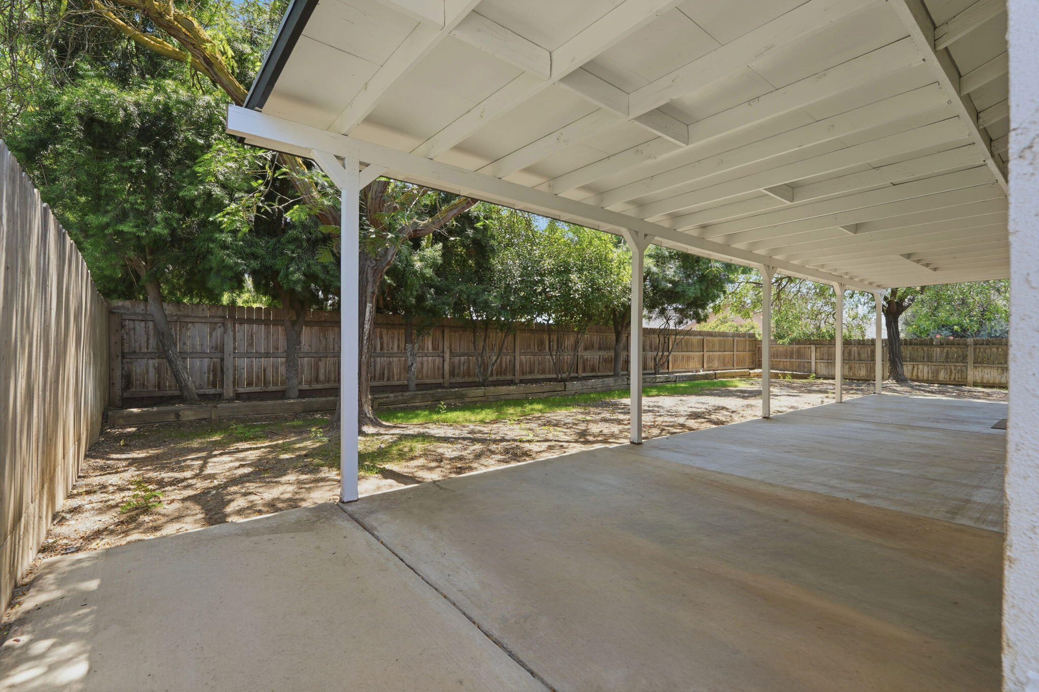 632 Birdsong Ct, Exeter, CA 93221