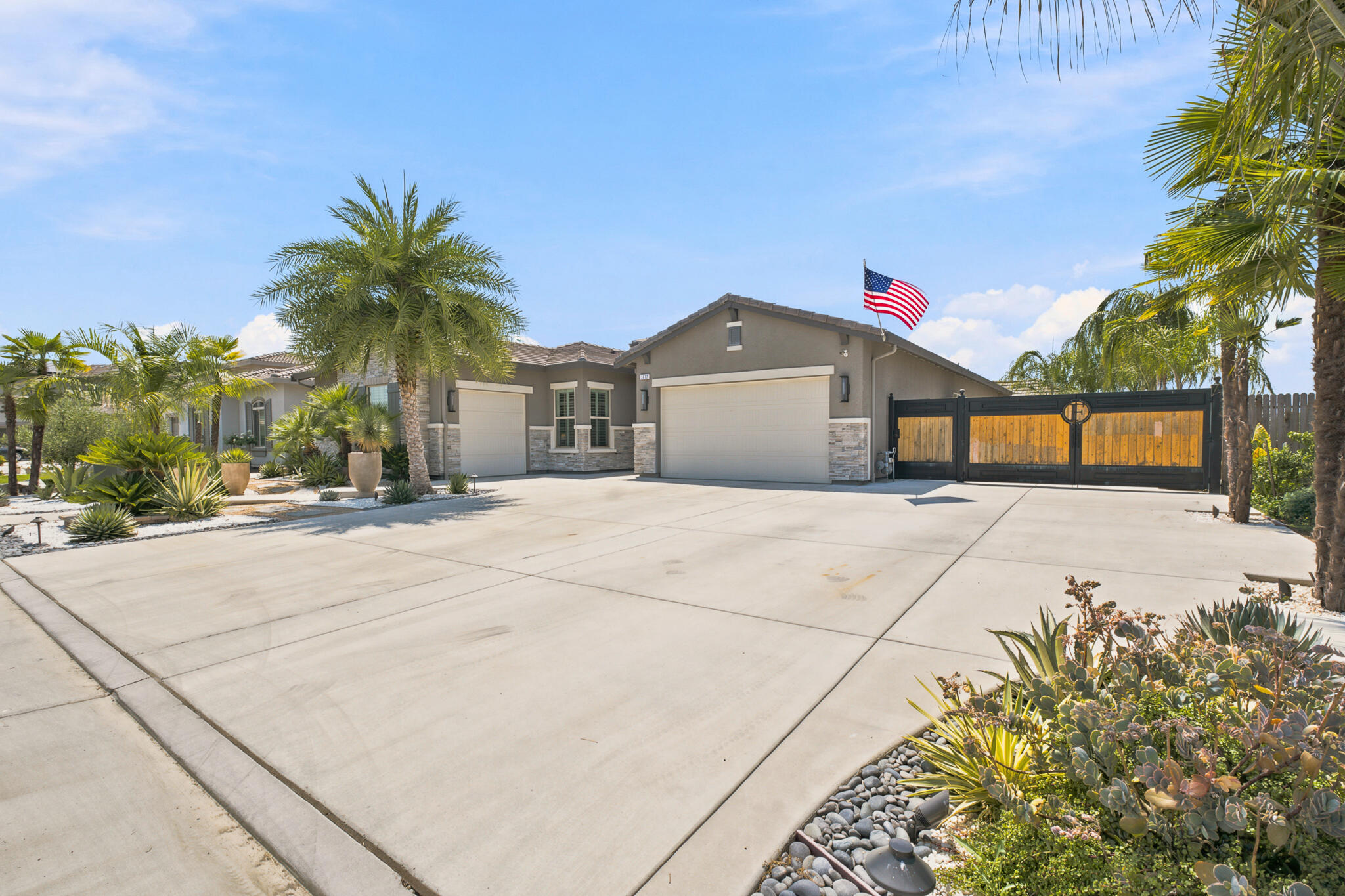 3612 Gold King Place Cir, Dinuba, CA 93618