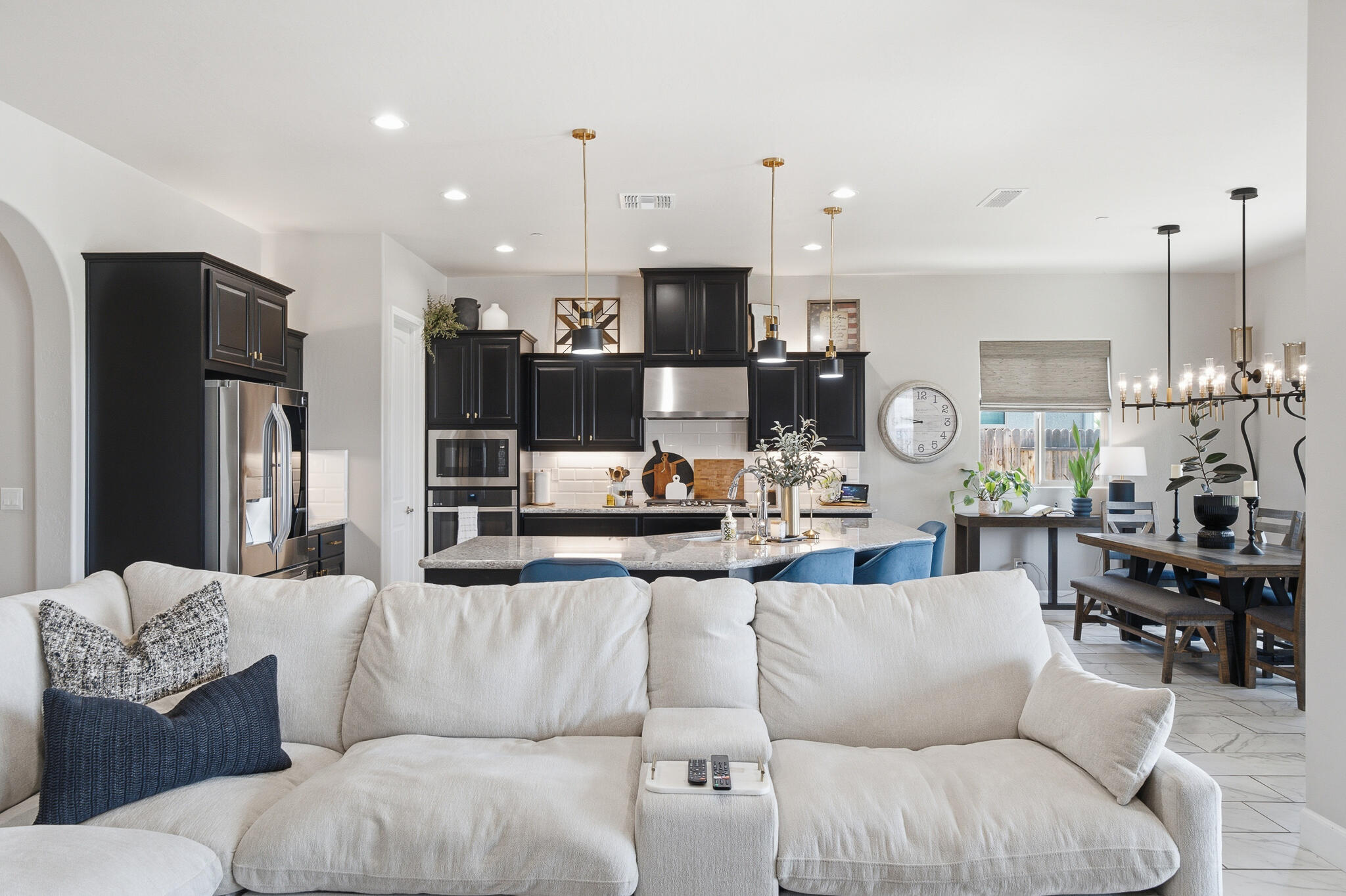 3612 Gold King Place Cir, Dinuba, CA 93618