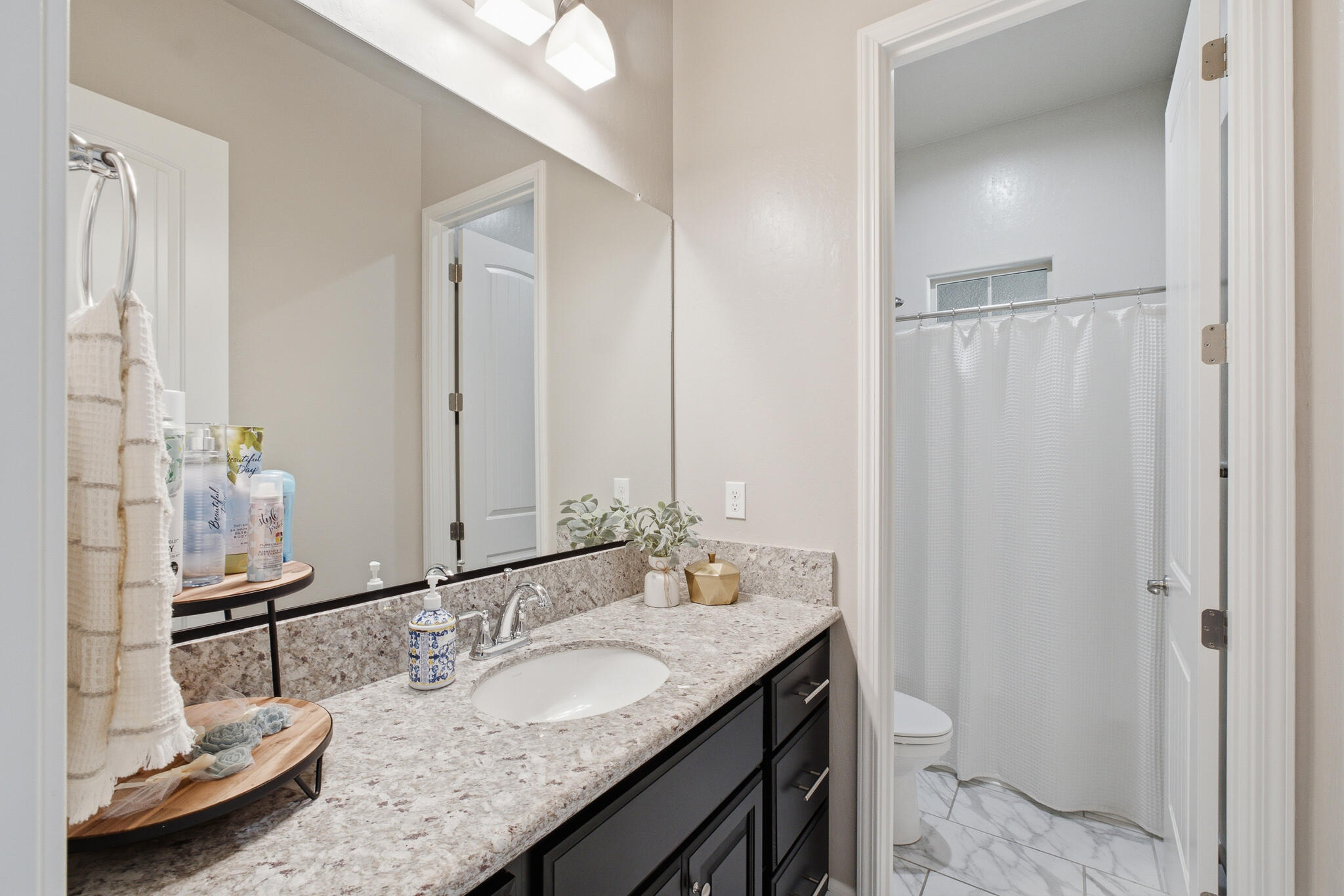 3612 Gold King Place Cir, Dinuba, CA 93618