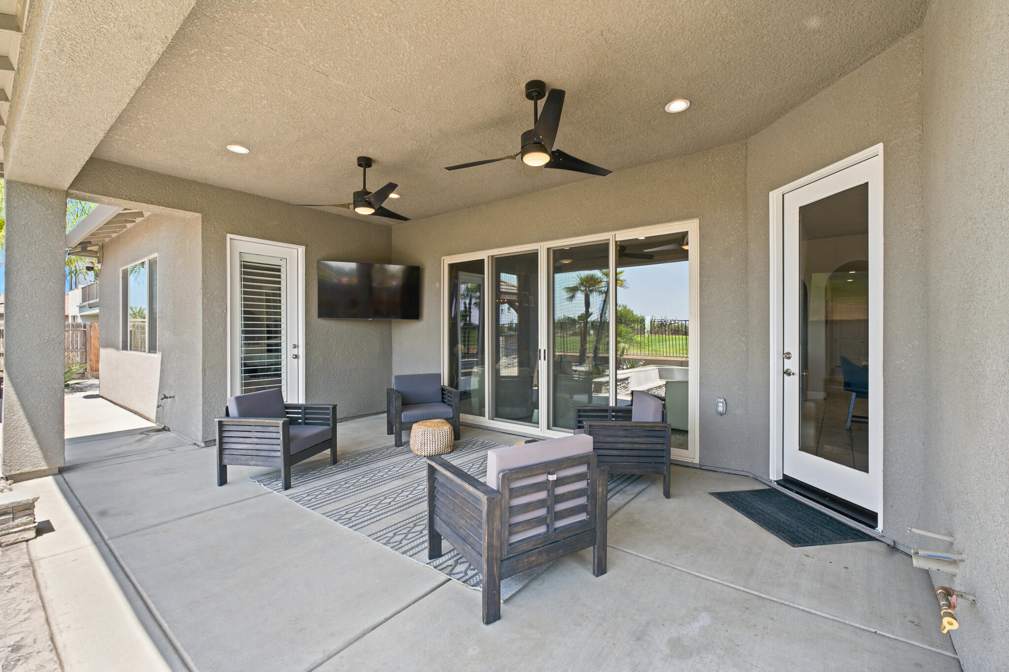 3612 Gold King Place Cir, Dinuba, CA 93618