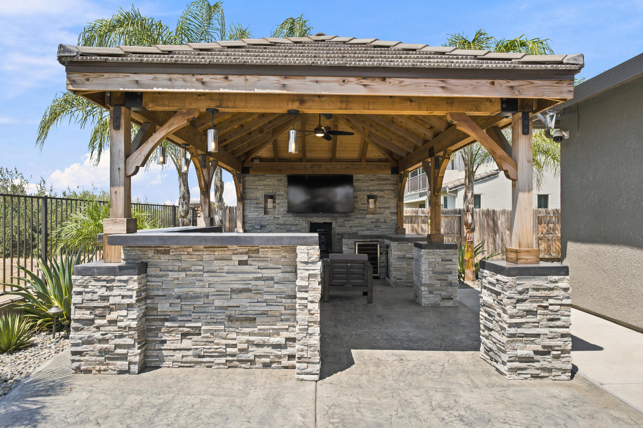 3612 Gold King Place Cir, Dinuba, CA 93618