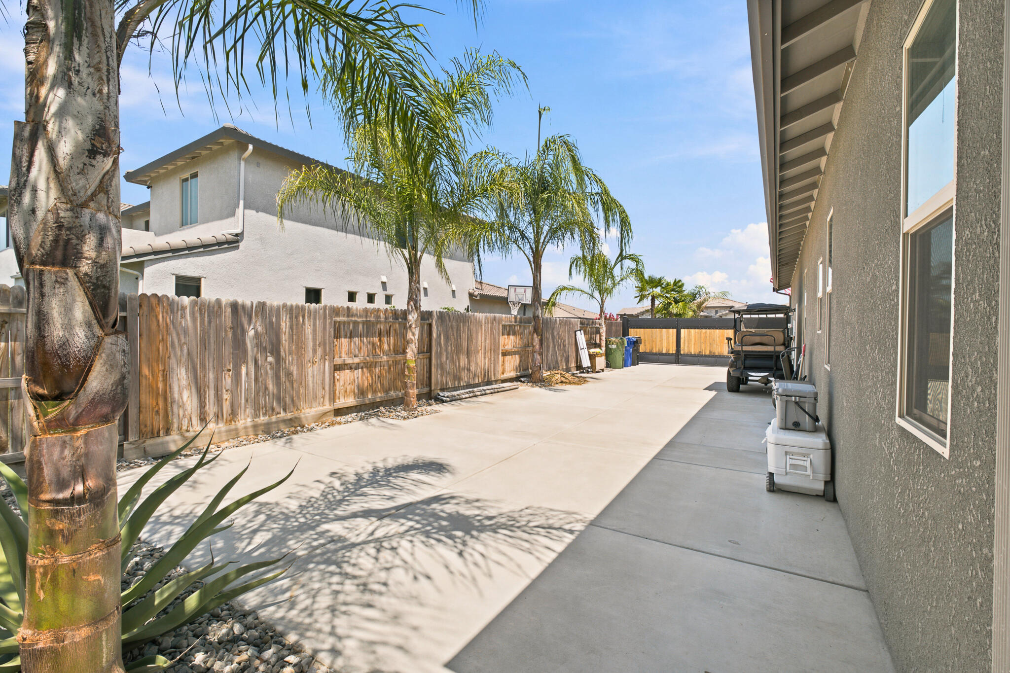 3612 Gold King Place Cir, Dinuba, CA 93618