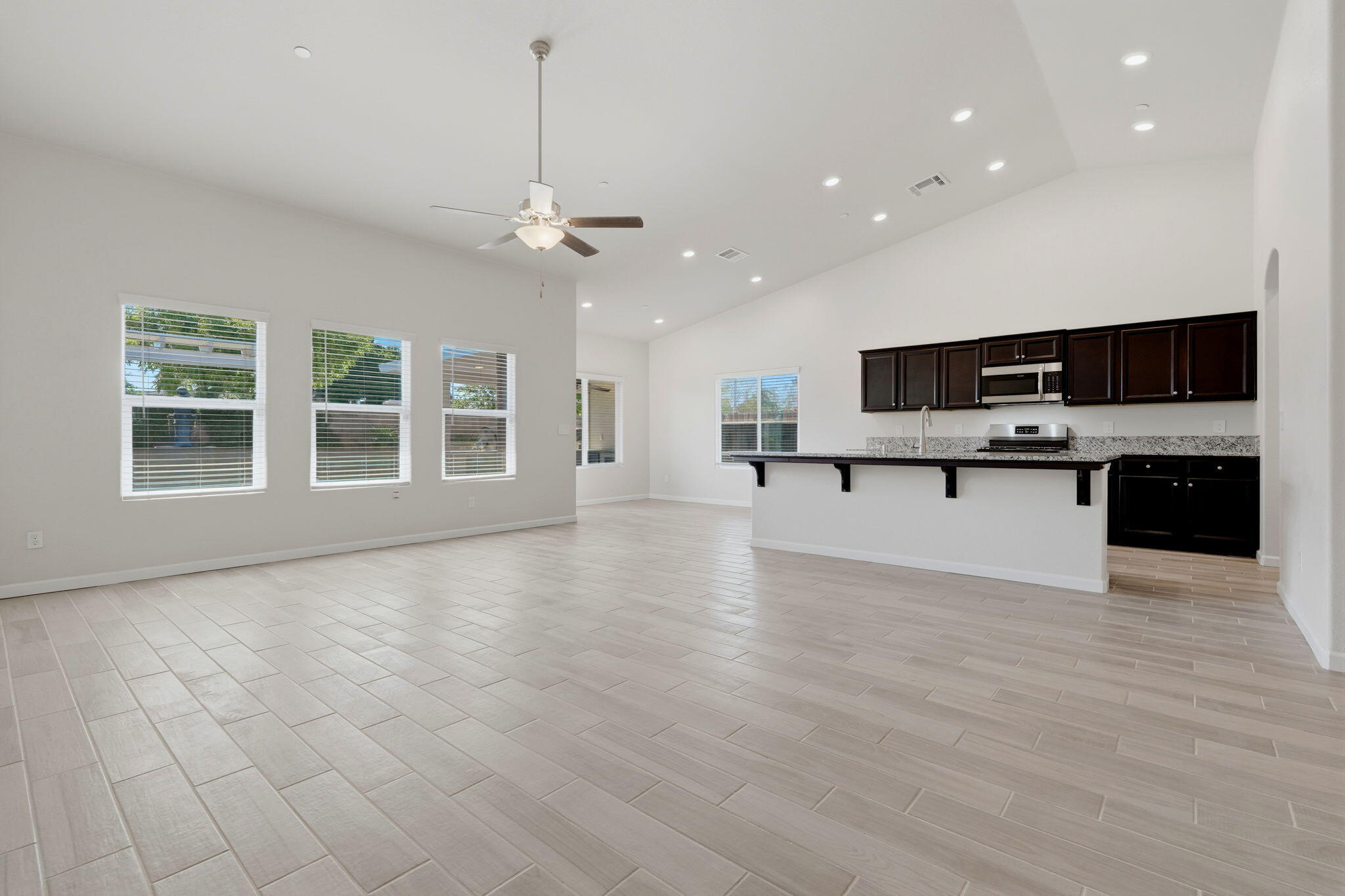 2025 Madeline Dr, Hanford, CA 93230