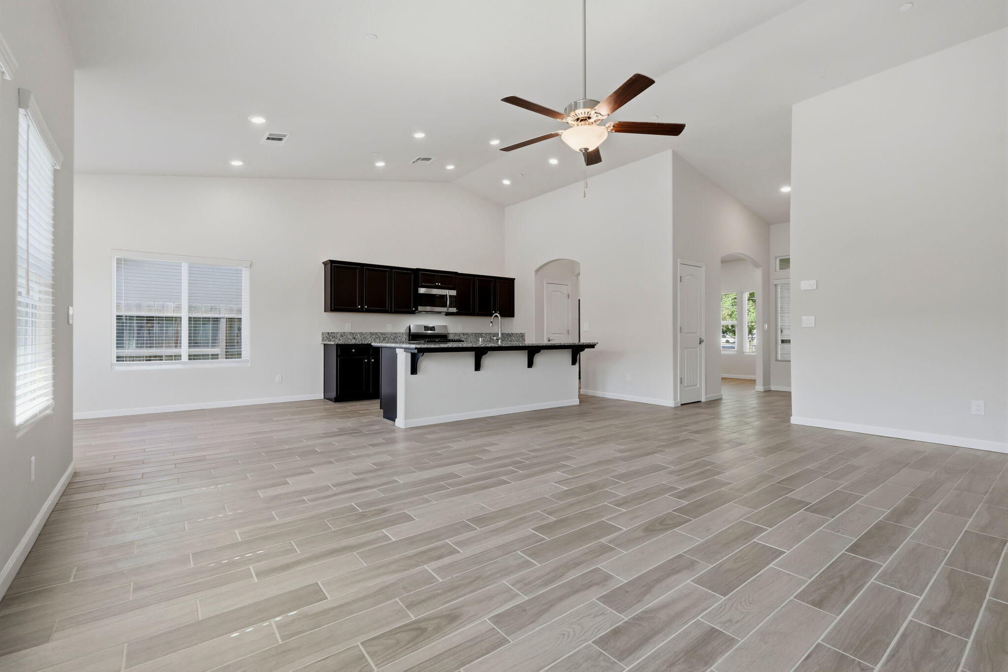 2025 Madeline Dr, Hanford, CA 93230