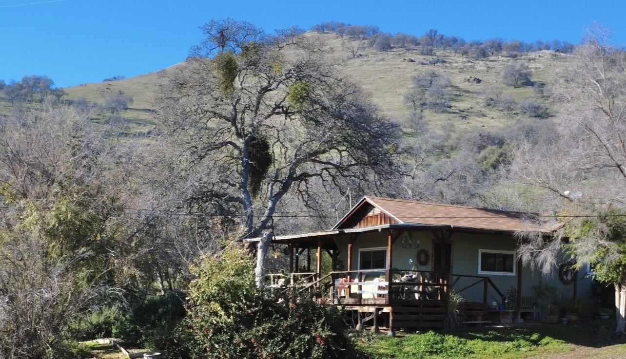 30284 Bear Mountain Rd, Yokuts Valley, CA 93675