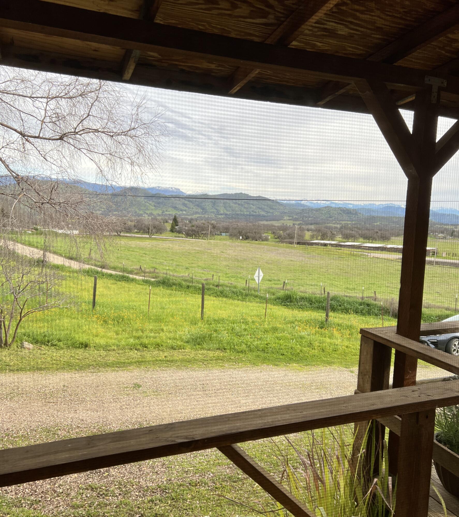 30284 Bear Mountain Rd, Yokuts Valley, CA 93675