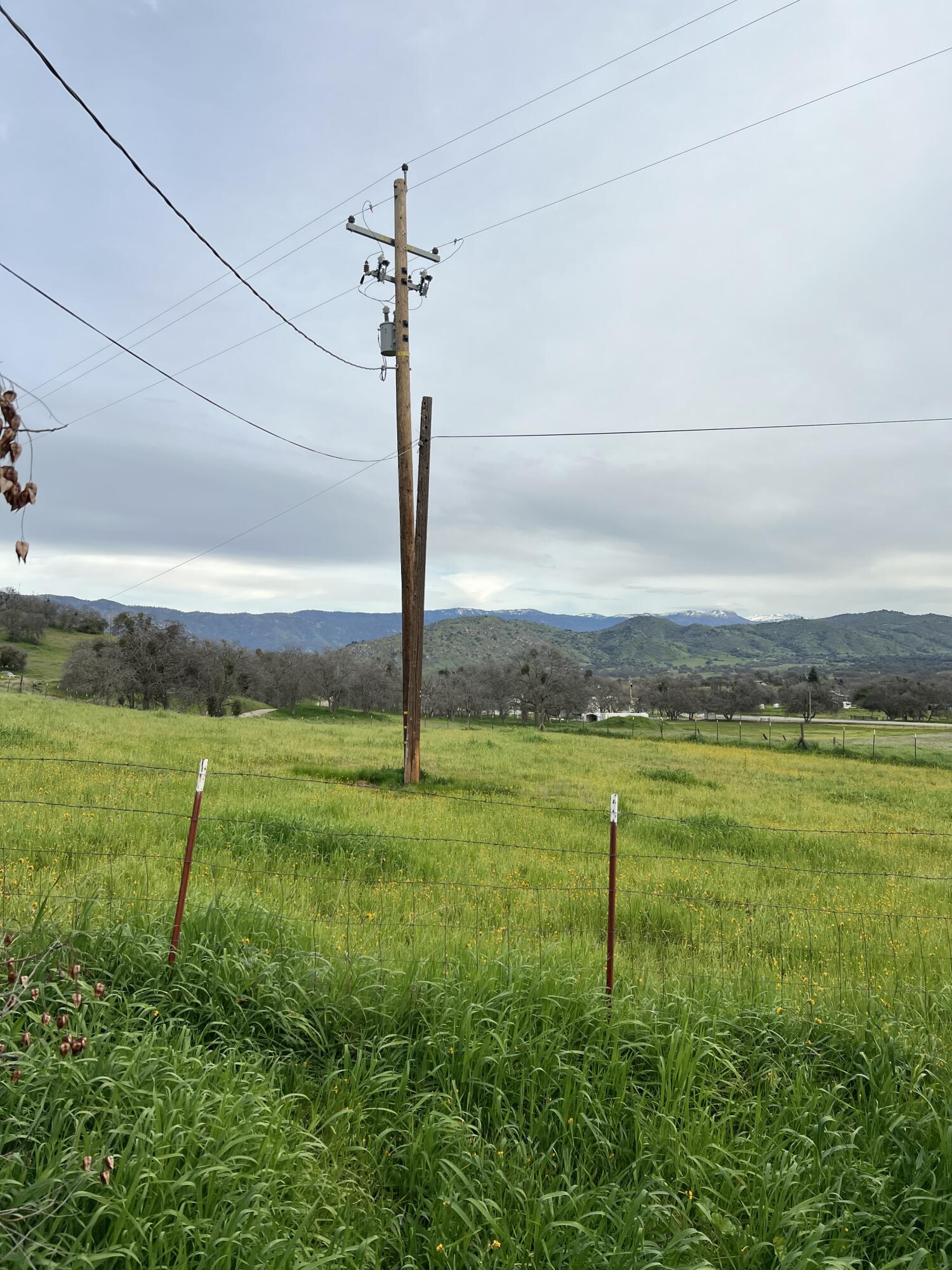 30284 Bear Mountain Rd, Yokuts Valley, CA 93675