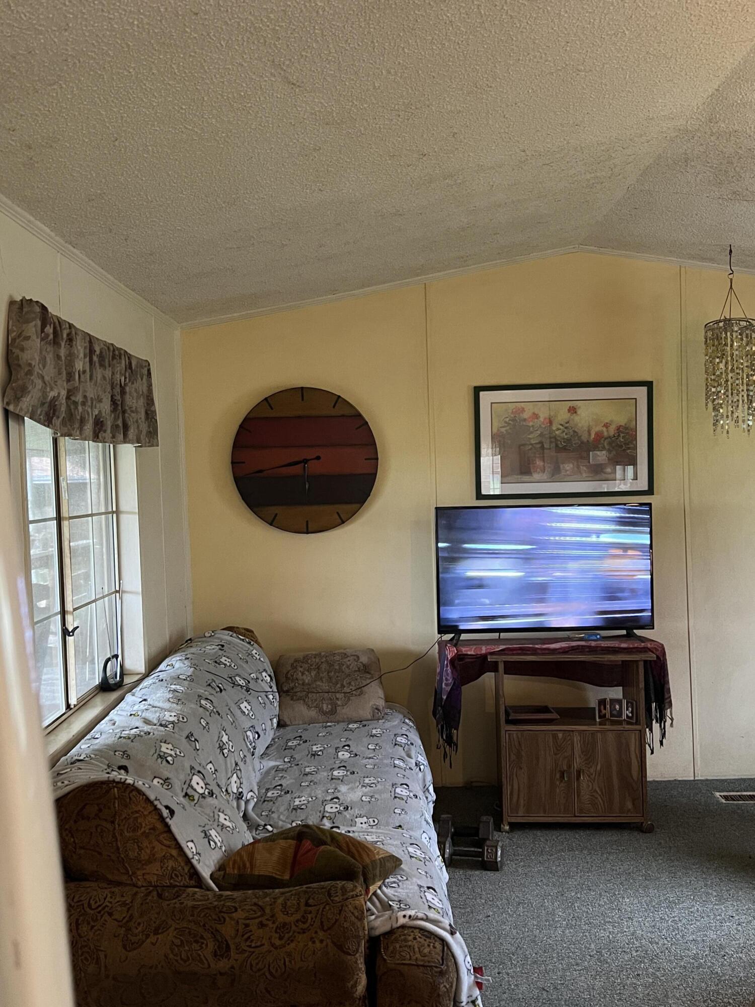 30284 Bear Mountain Rd, Yokuts Valley, CA 93675