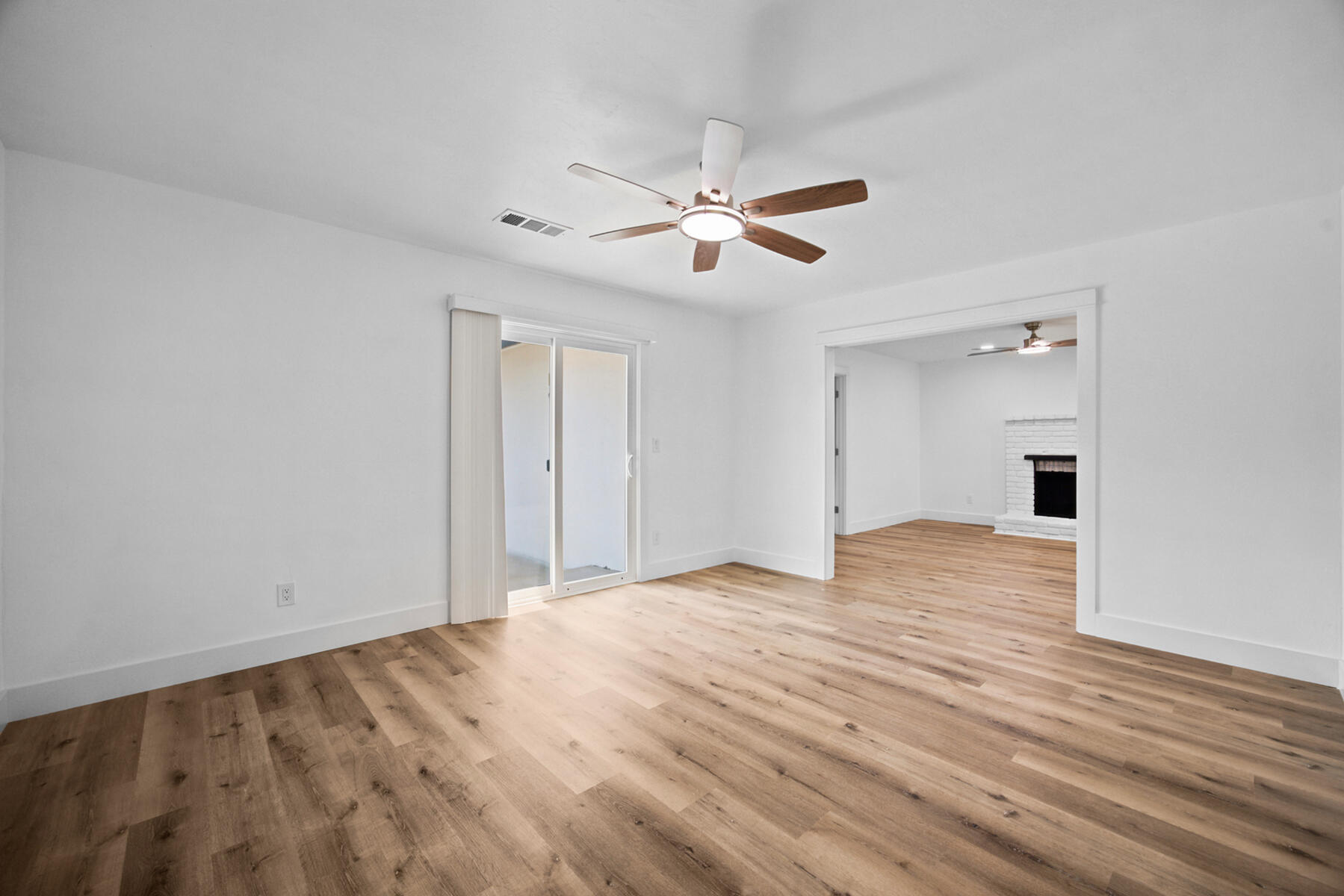 2546 S Woodland, Visalia, CA 93277