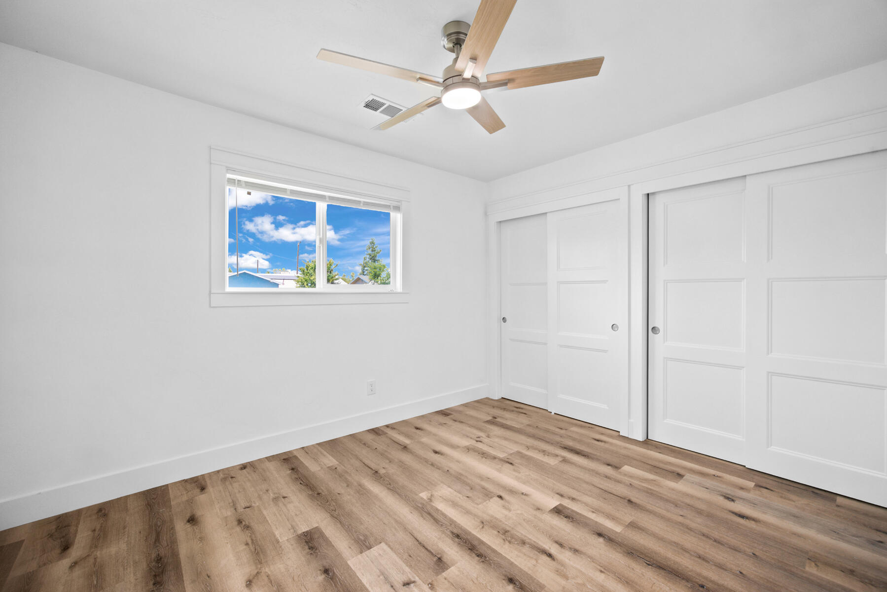 2546 S Woodland, Visalia, CA 93277