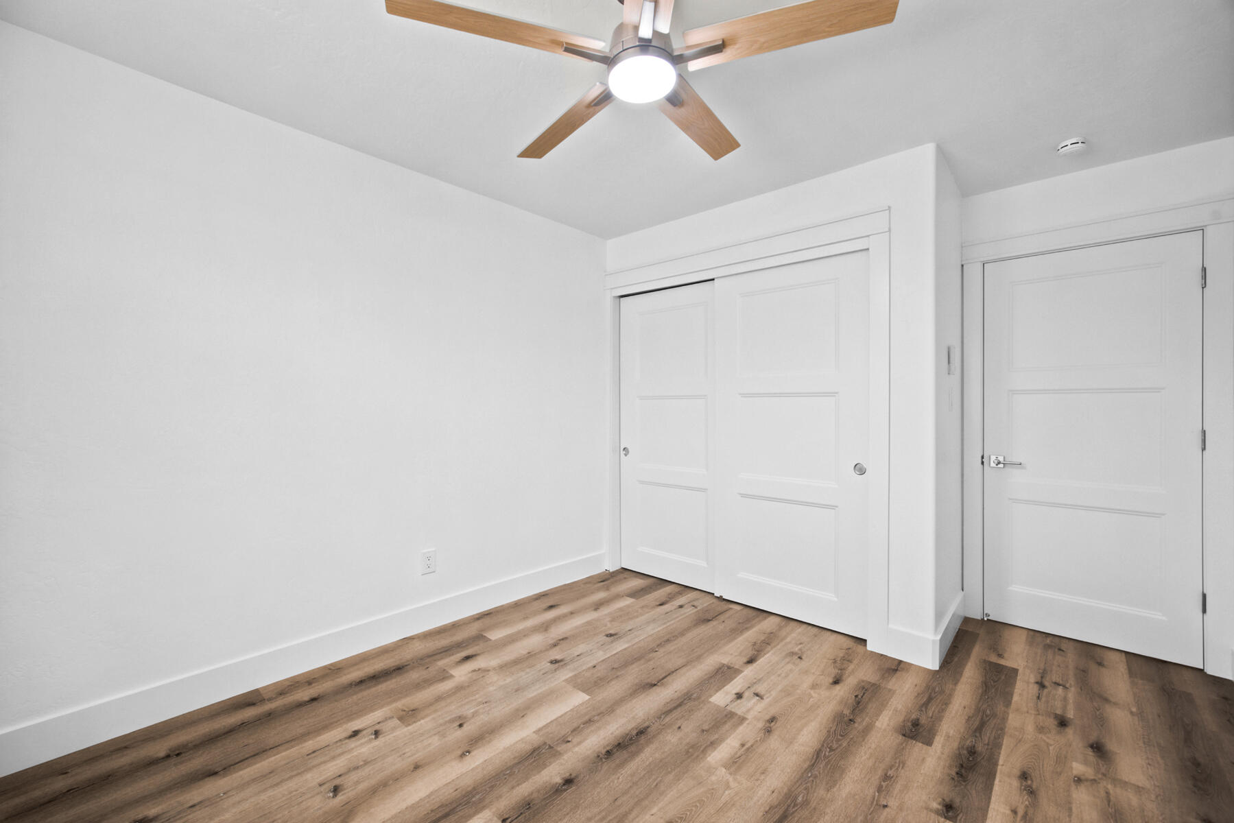 2546 S Woodland, Visalia, CA 93277
