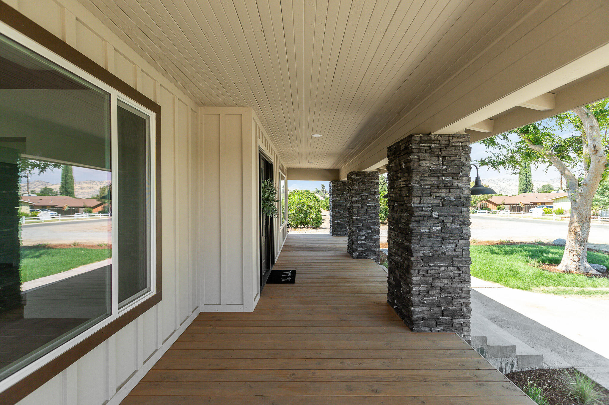 1511 S Crestview St, Porterville, CA 93257