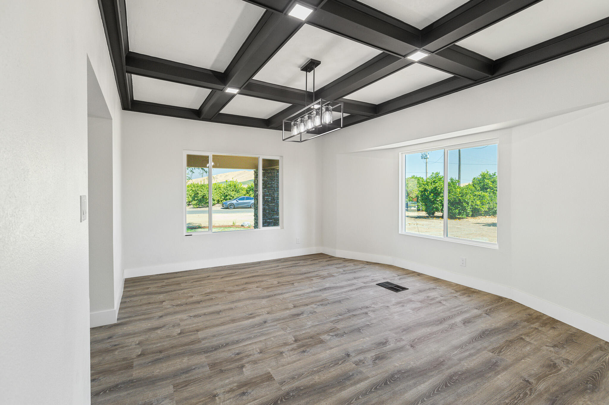 1511 S Crestview St, Porterville, CA 93257