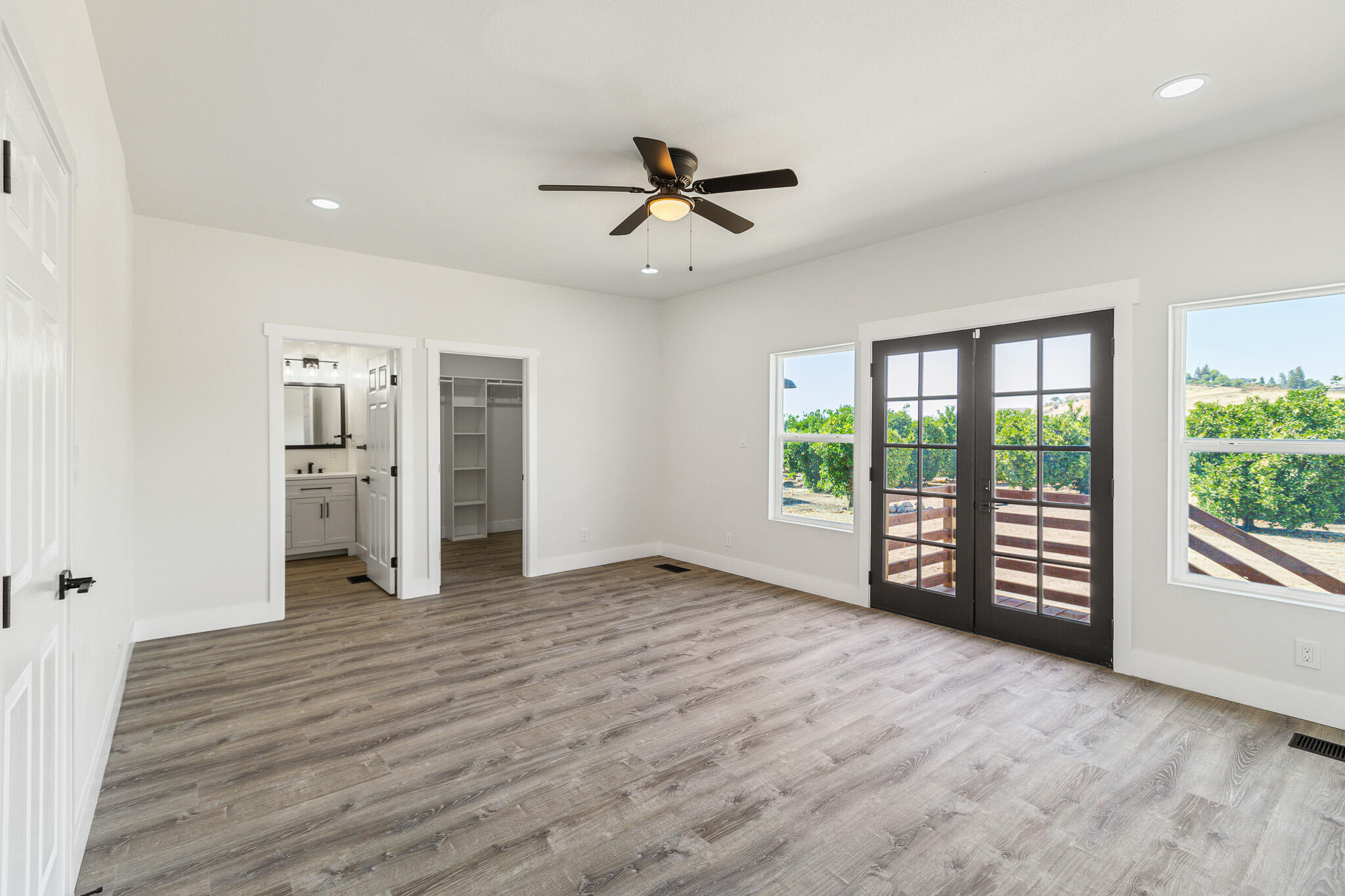 1511 S Crestview St, Porterville, CA 93257