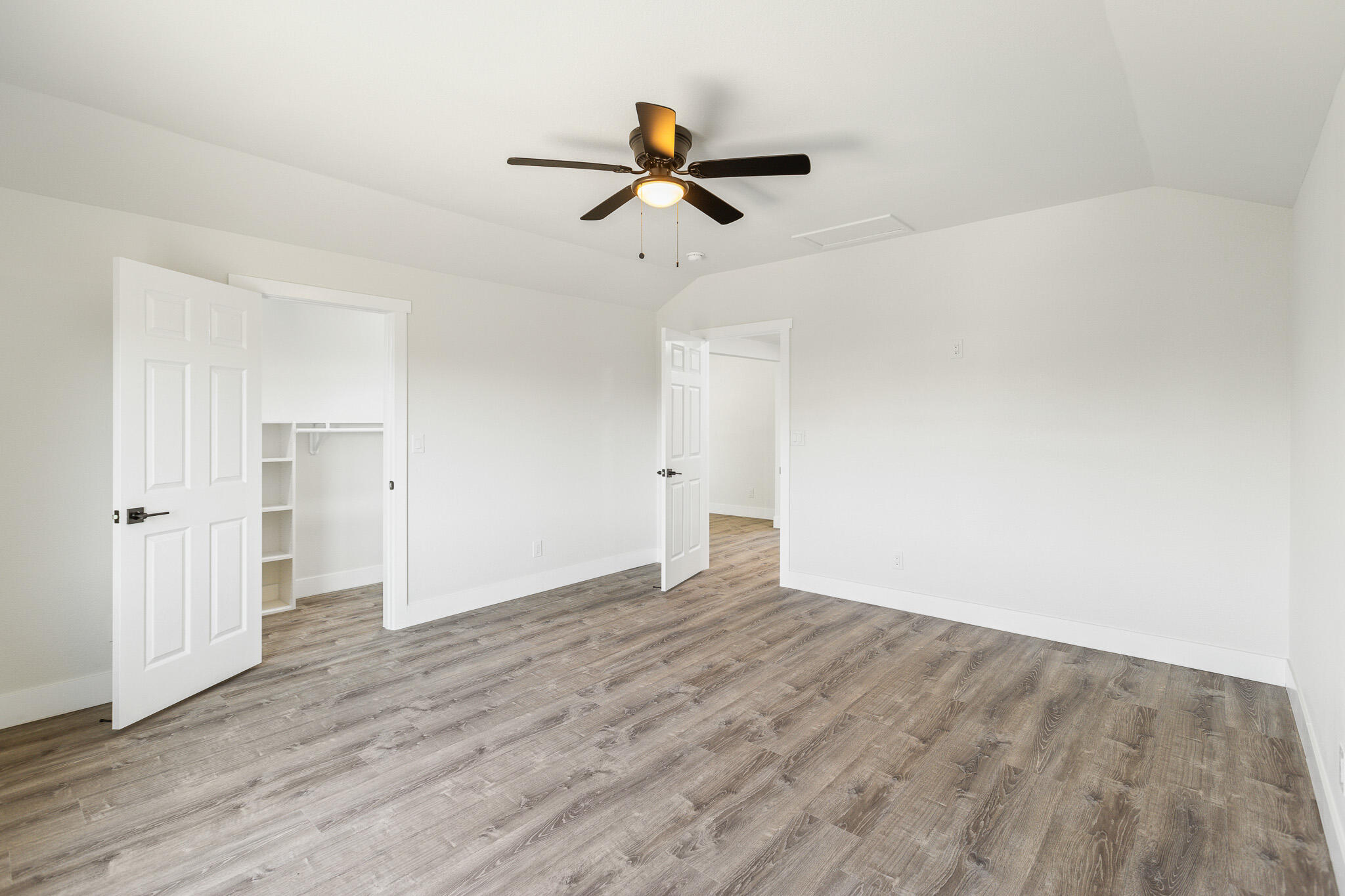 1511 S Crestview St, Porterville, CA 93257