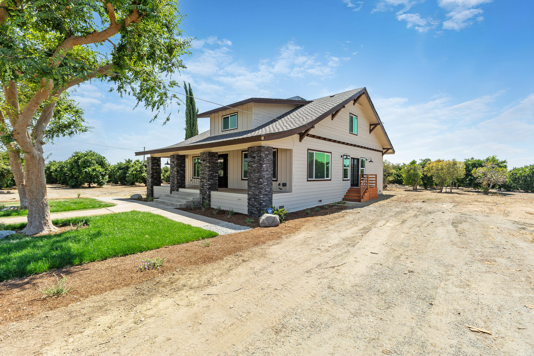1511 S Crestview St, Porterville, CA 93257