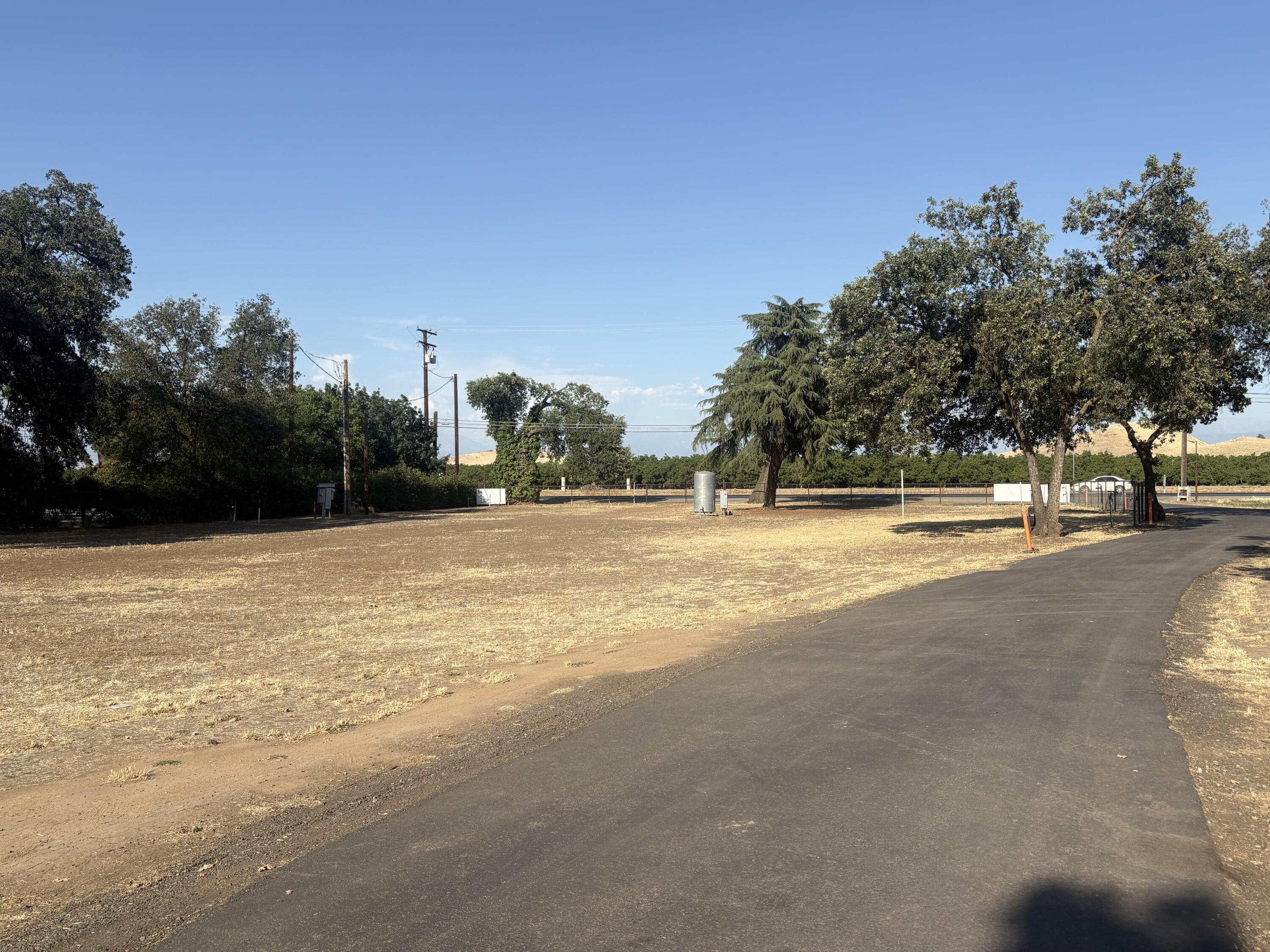 32171 Road 160, Ivanhoe, CA 93235