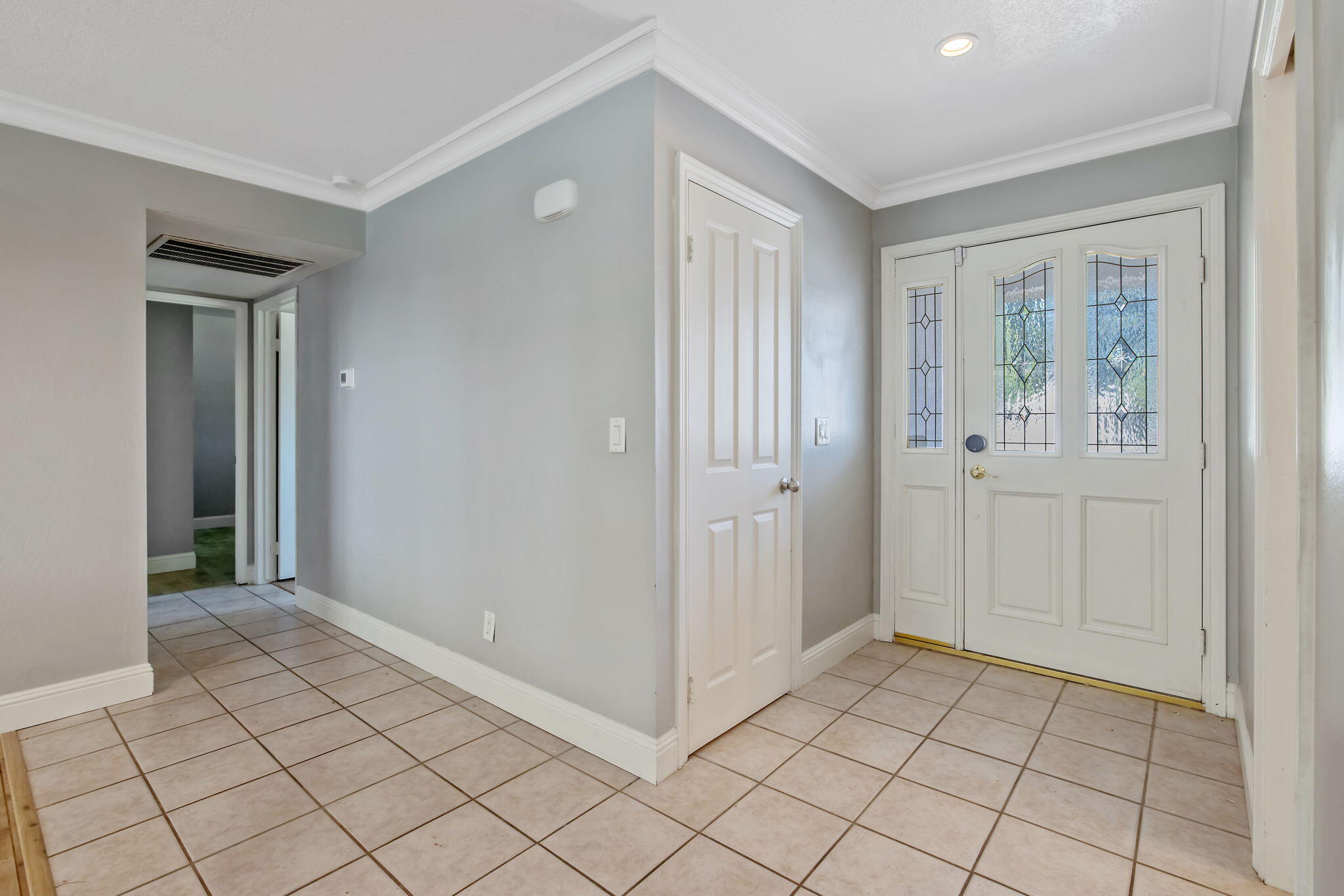3345 W Mill Creek Dr, Visalia, CA 93291