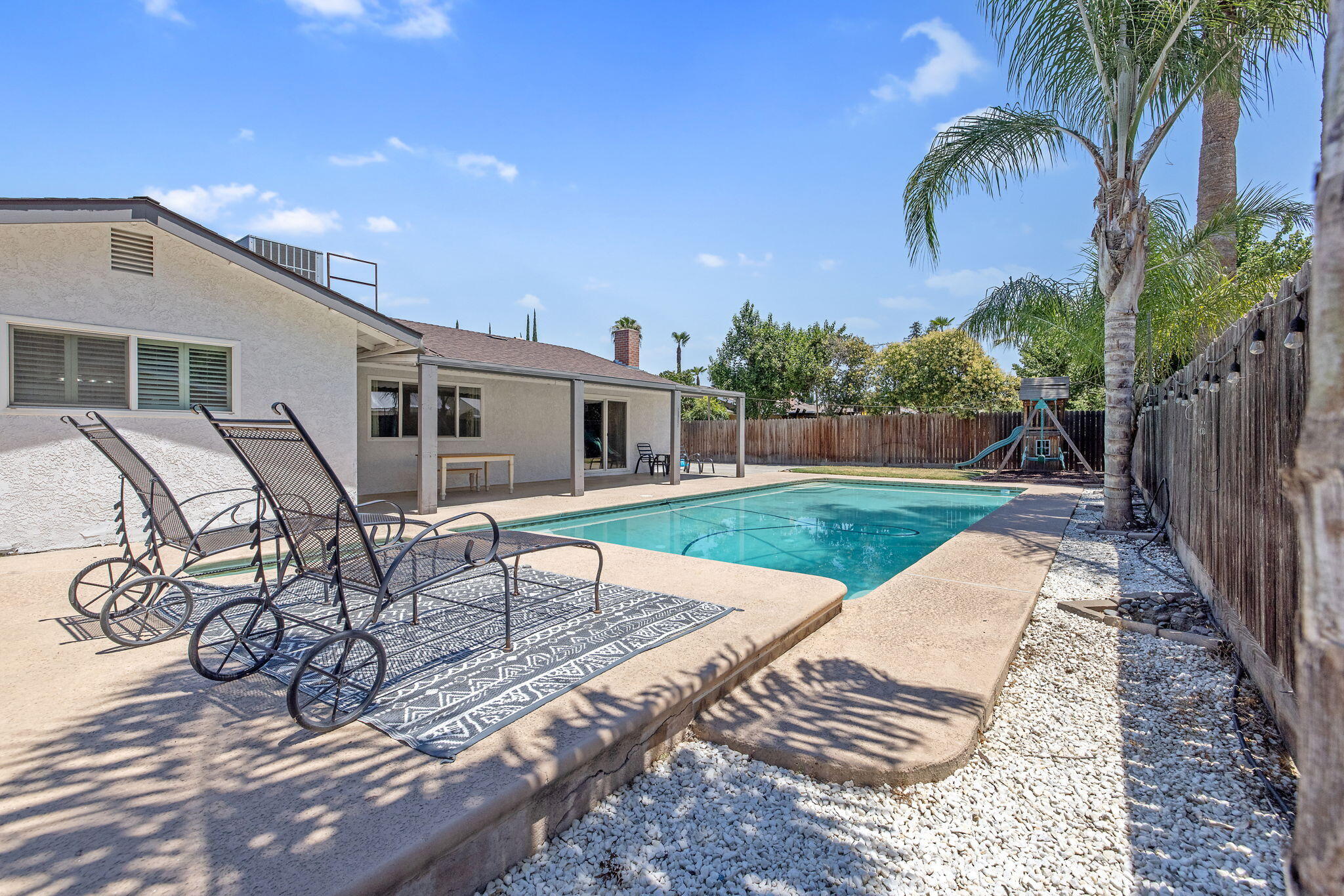 3345 W Mill Creek Dr, Visalia, CA 93291