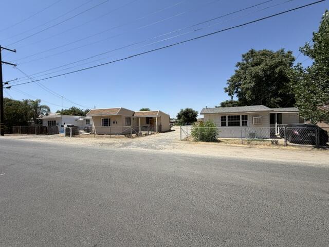 844 E River Ave, Porterville, CA 93257