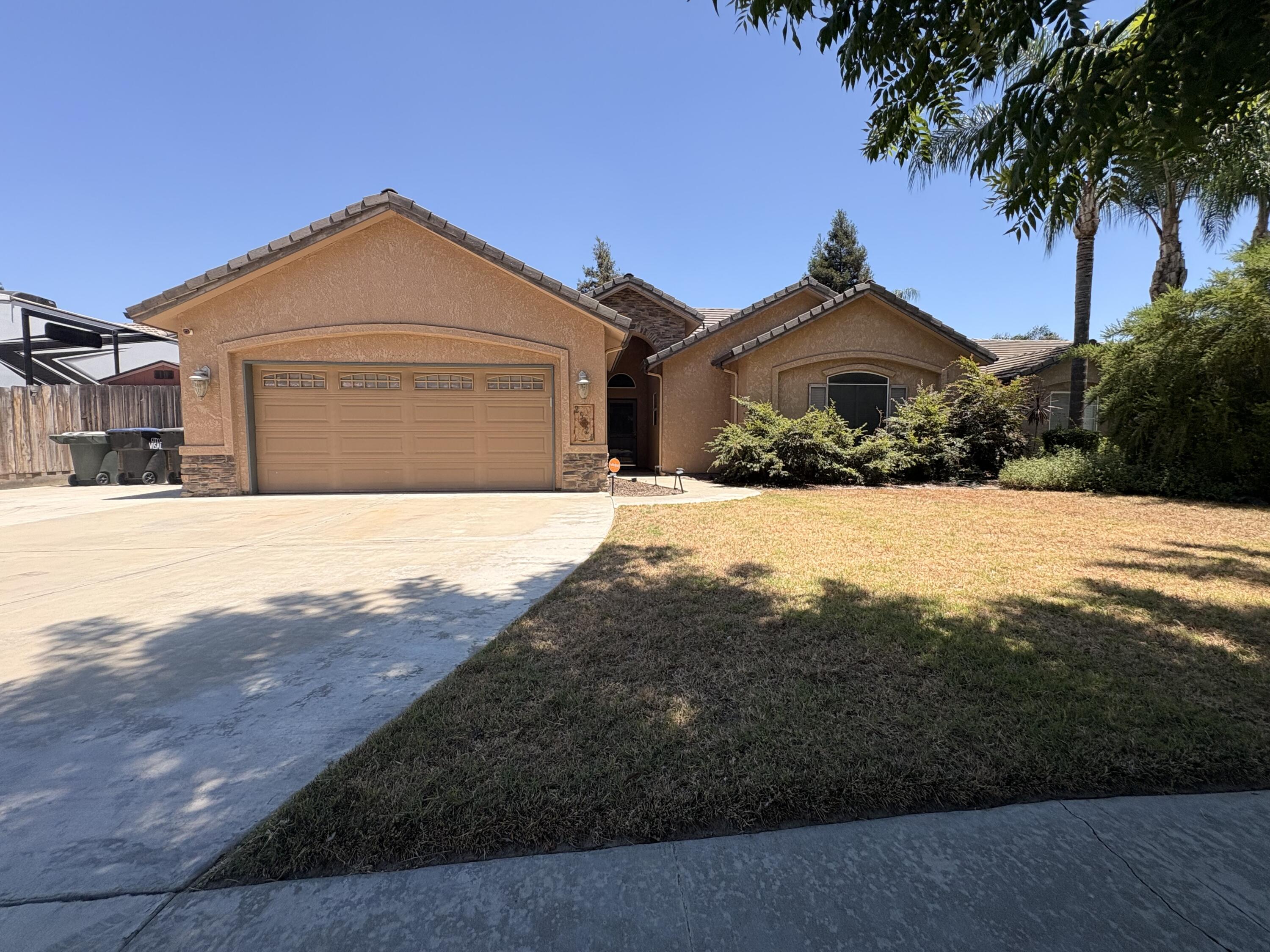 2526 S Jensen St, Visalia, CA 93292