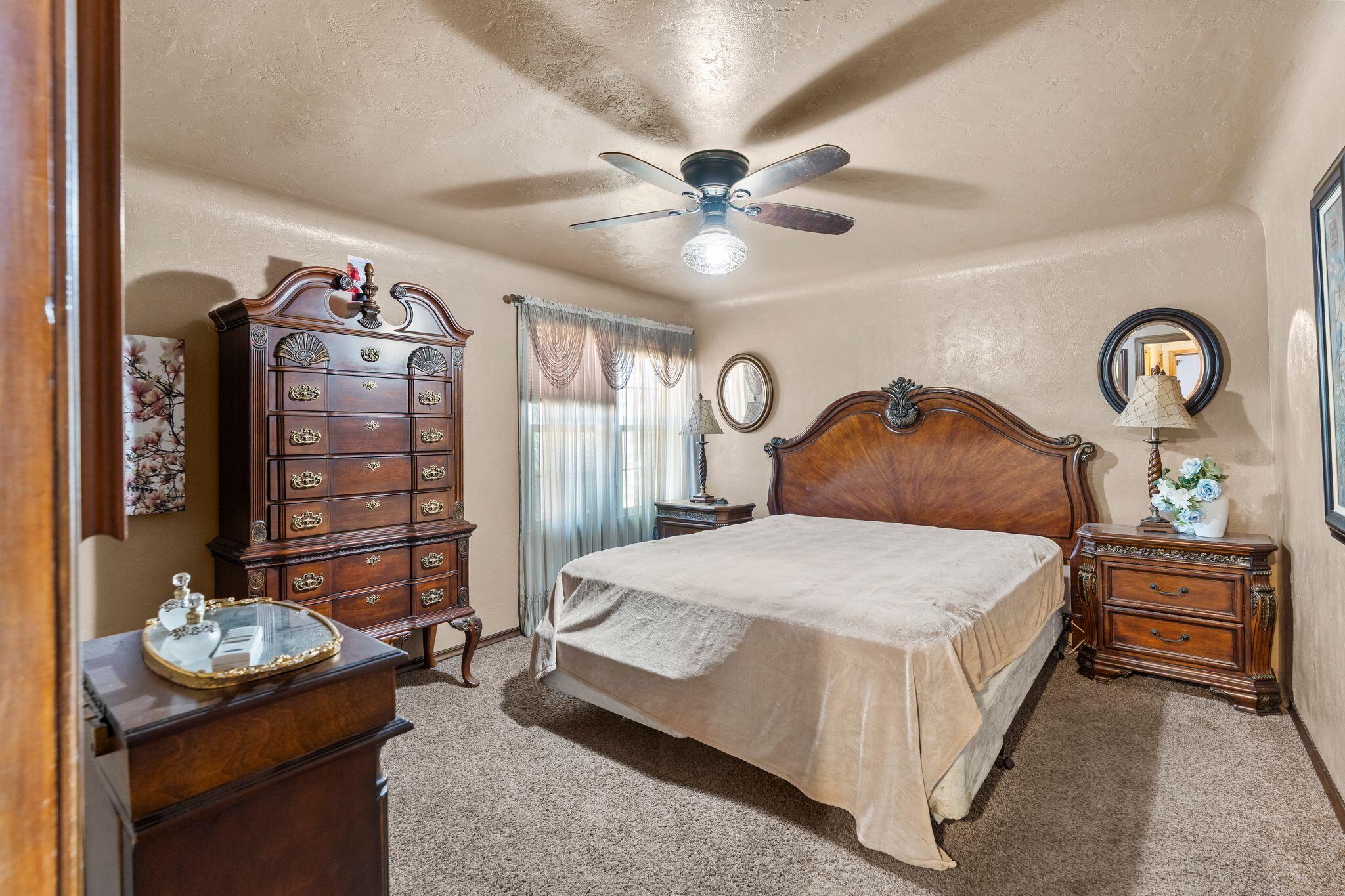 202 W Terrace Dr, Hanford, CA 93230
