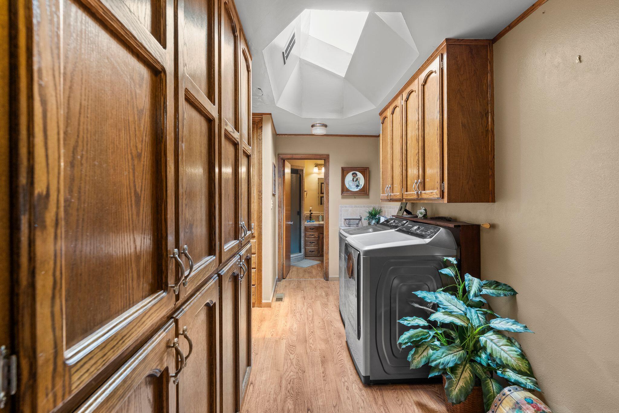 202 W Terrace Dr, Hanford, CA 93230