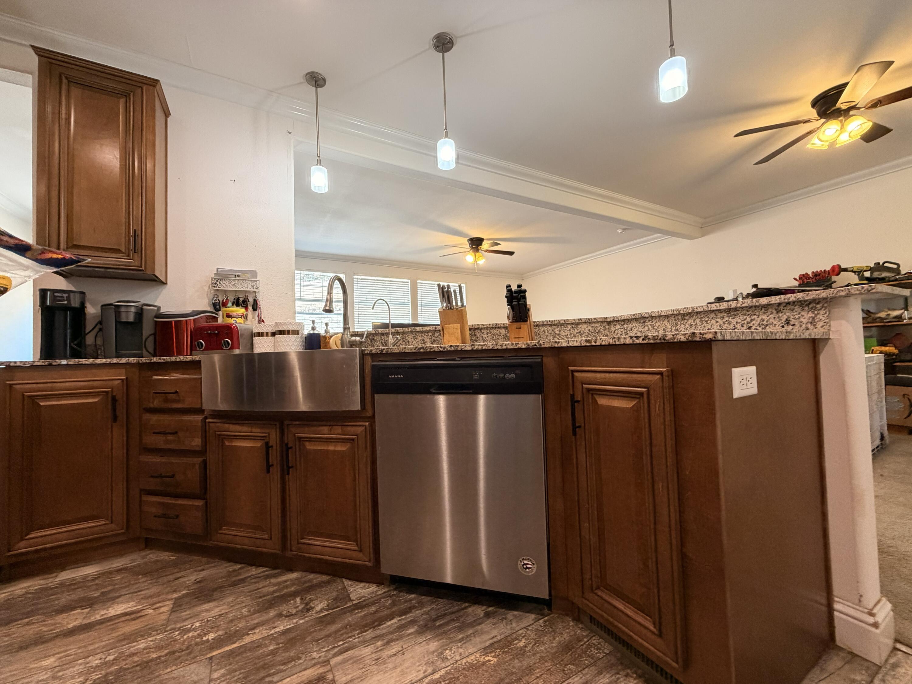 37180 Mistletoe Rd, Yokuts Valley, CA 93675