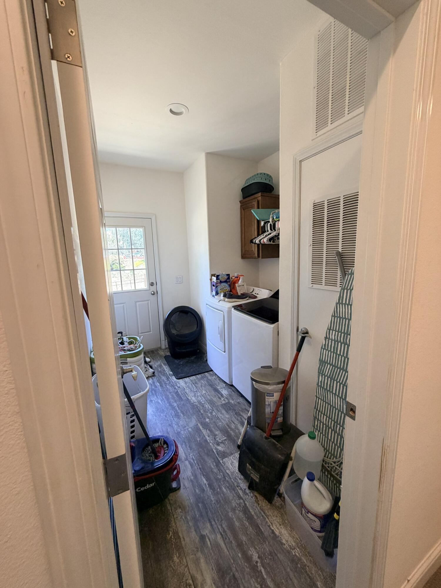37180 Mistletoe Rd, Yokuts Valley, CA 93675
