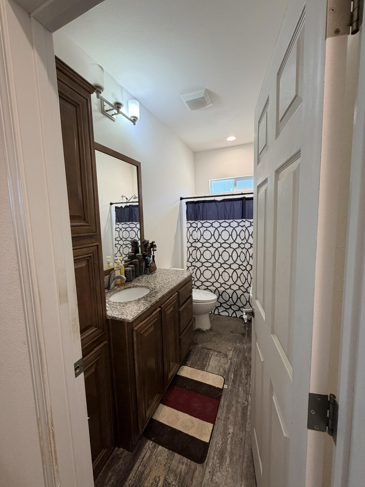 37180 Mistletoe Rd, Yokuts Valley, CA 93675