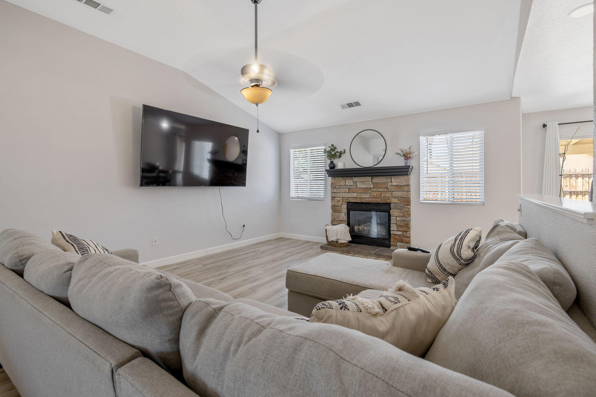 Open Photo