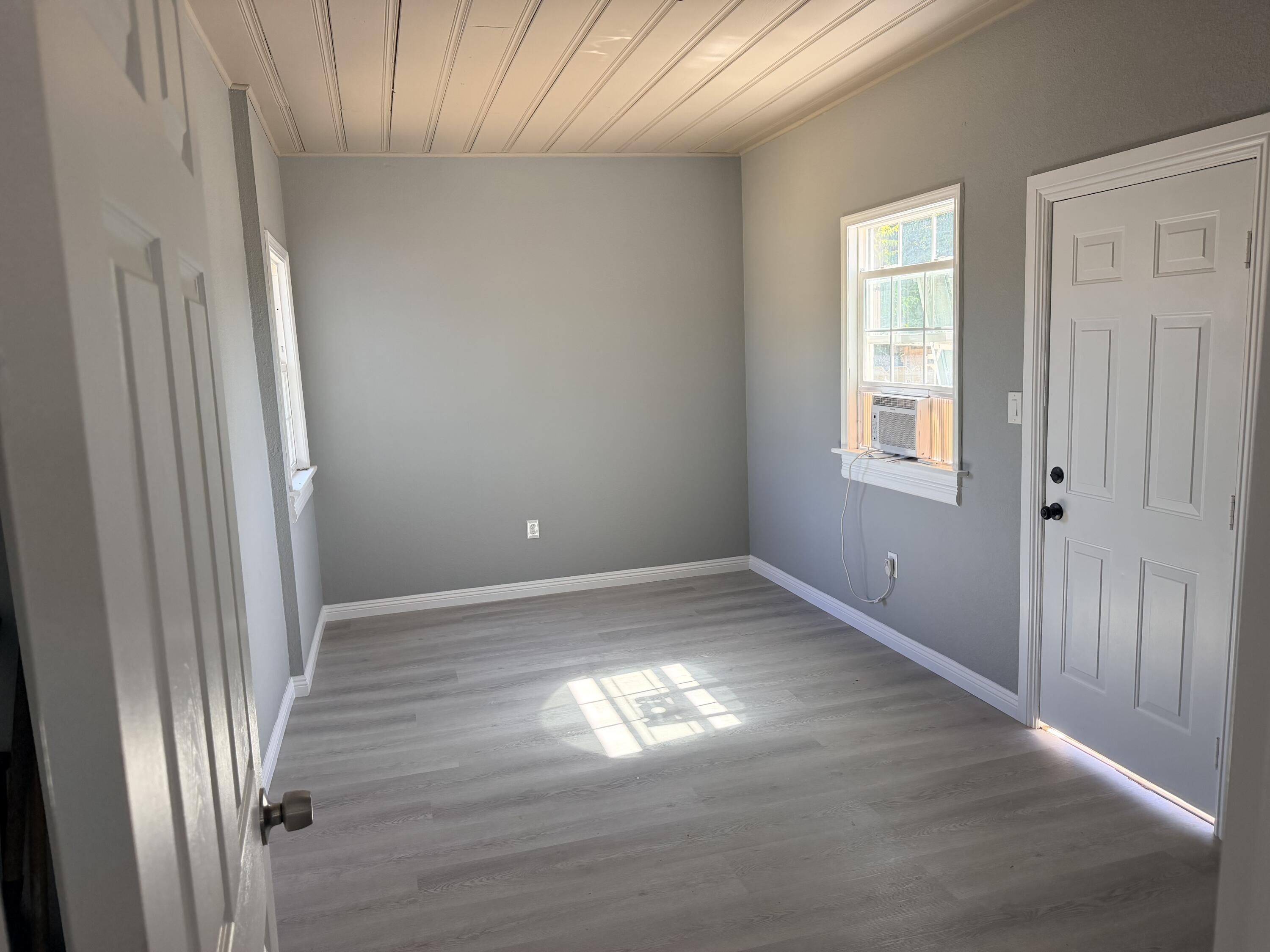 173 S Elm, Pixley, CA 93256