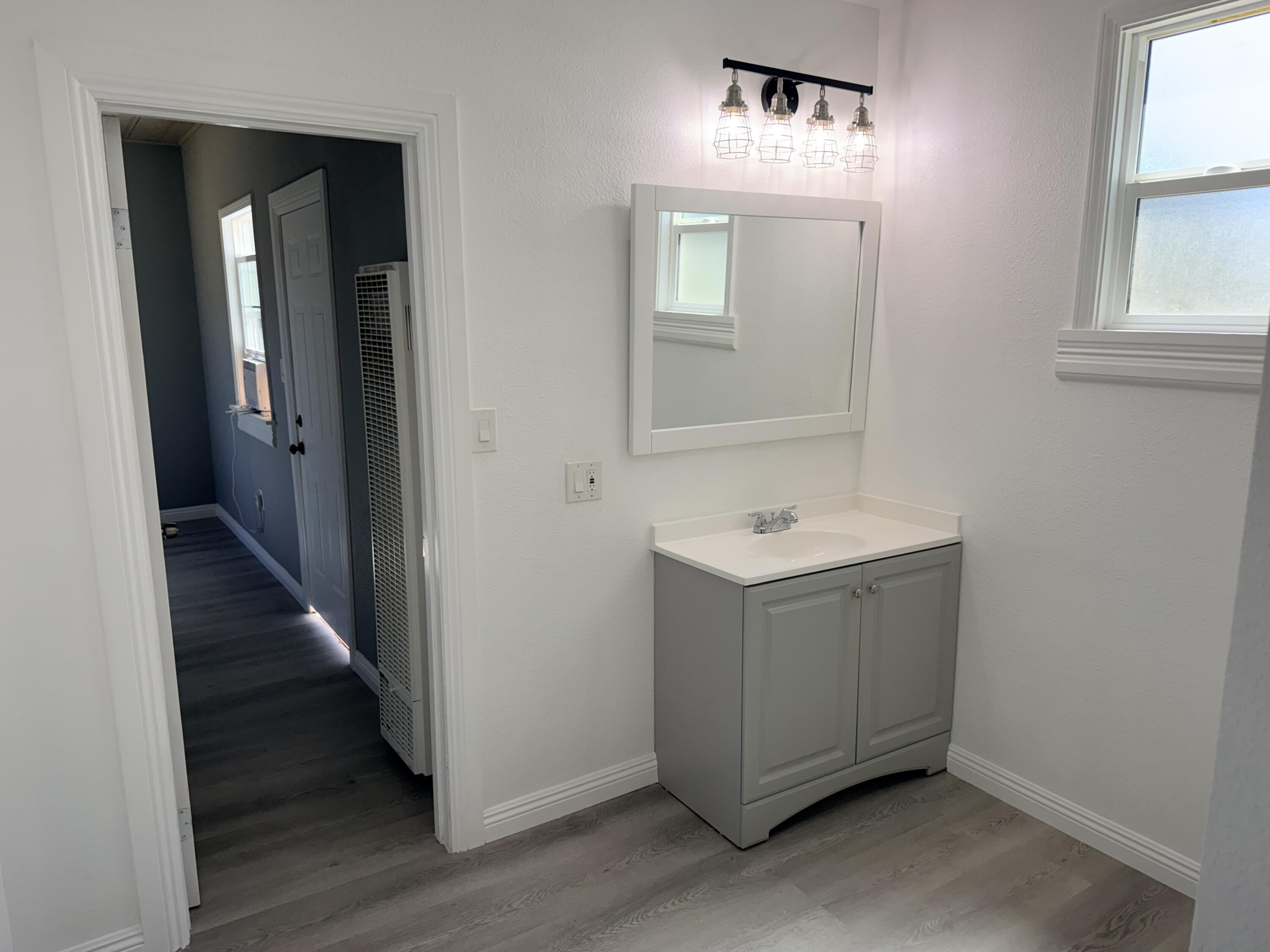173 S Elm, Pixley, CA 93256