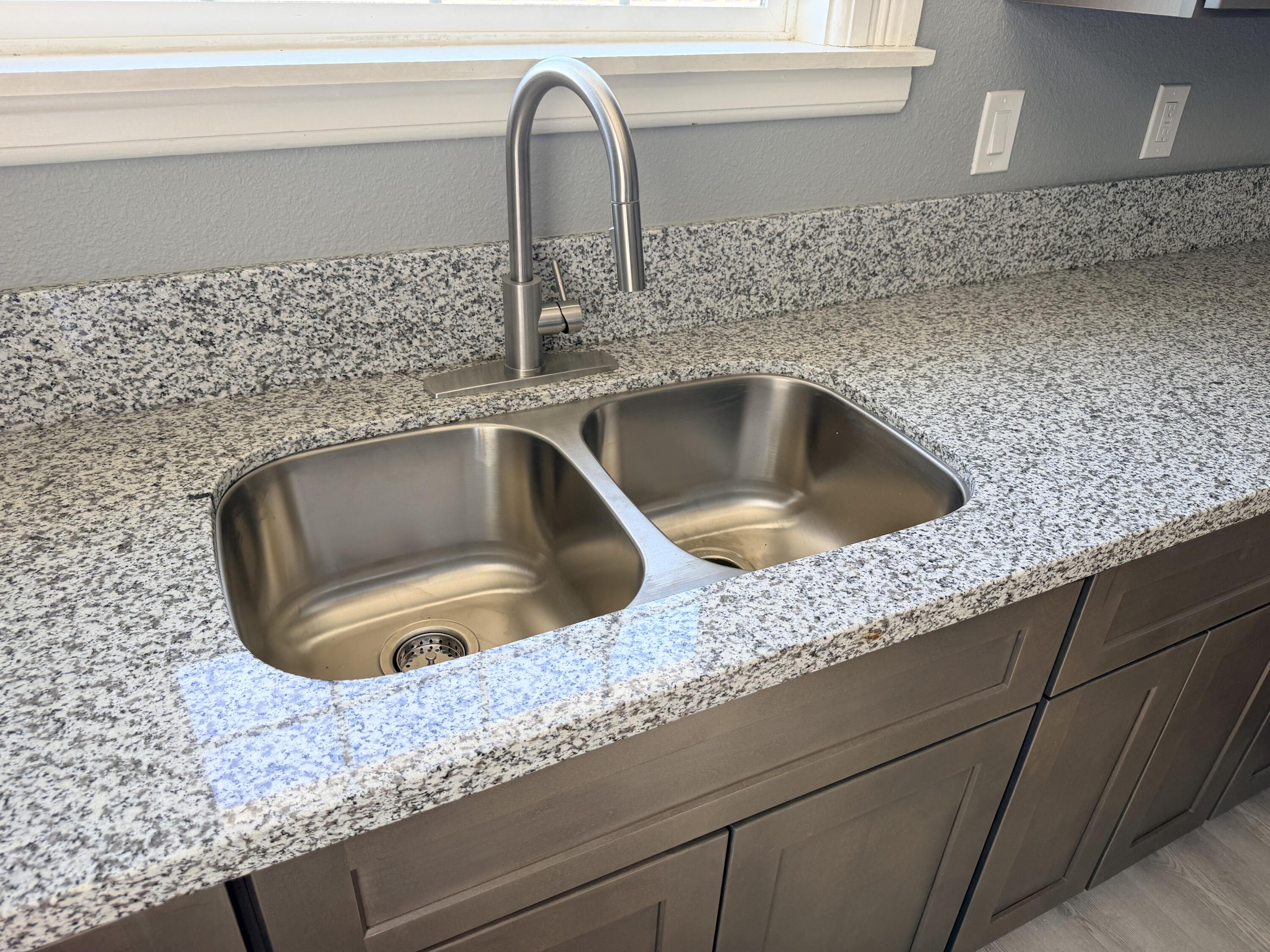 173 S Elm, Pixley, CA 93256