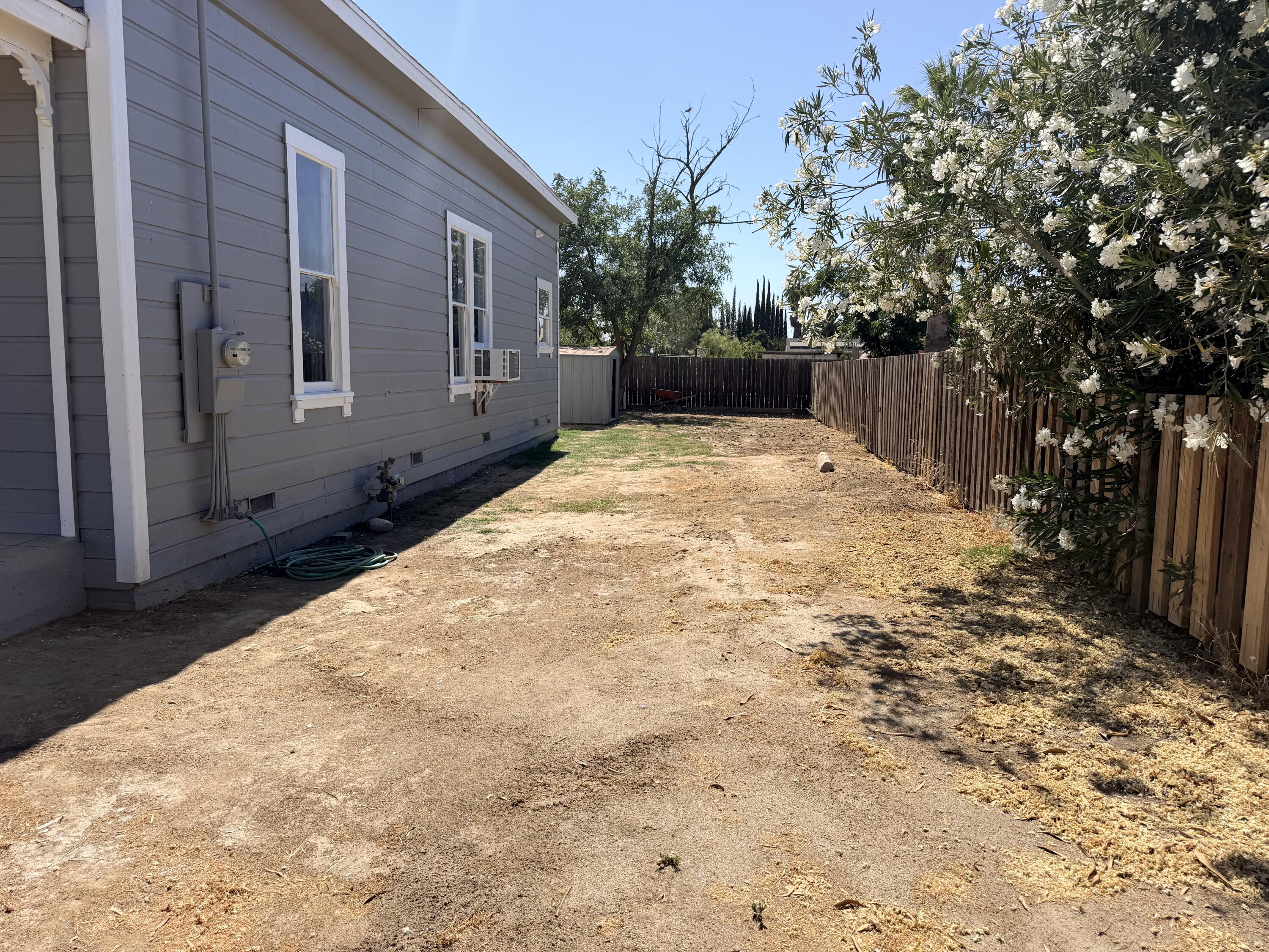 173 S Elm, Pixley, CA 93256