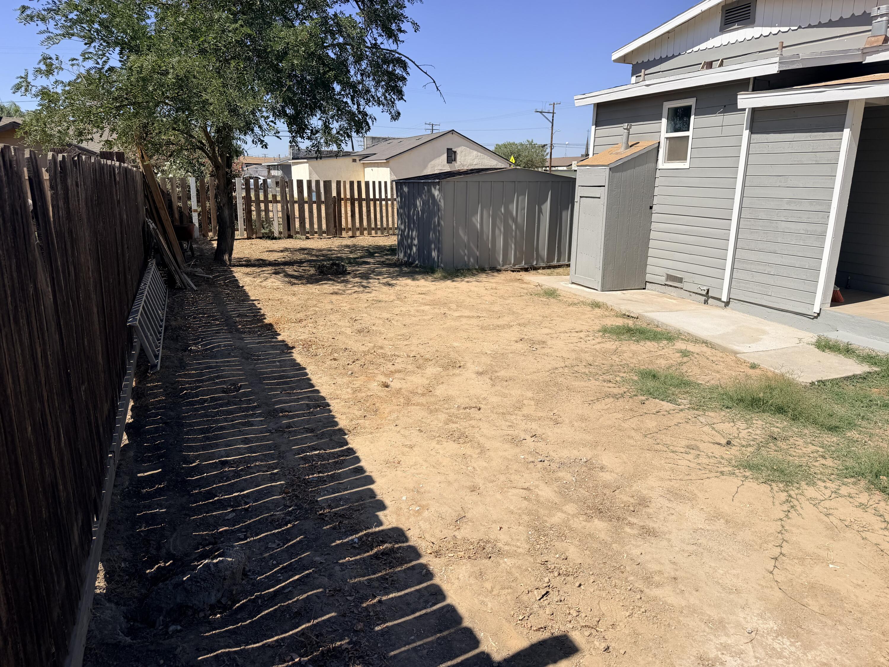 173 S Elm, Pixley, CA 93256