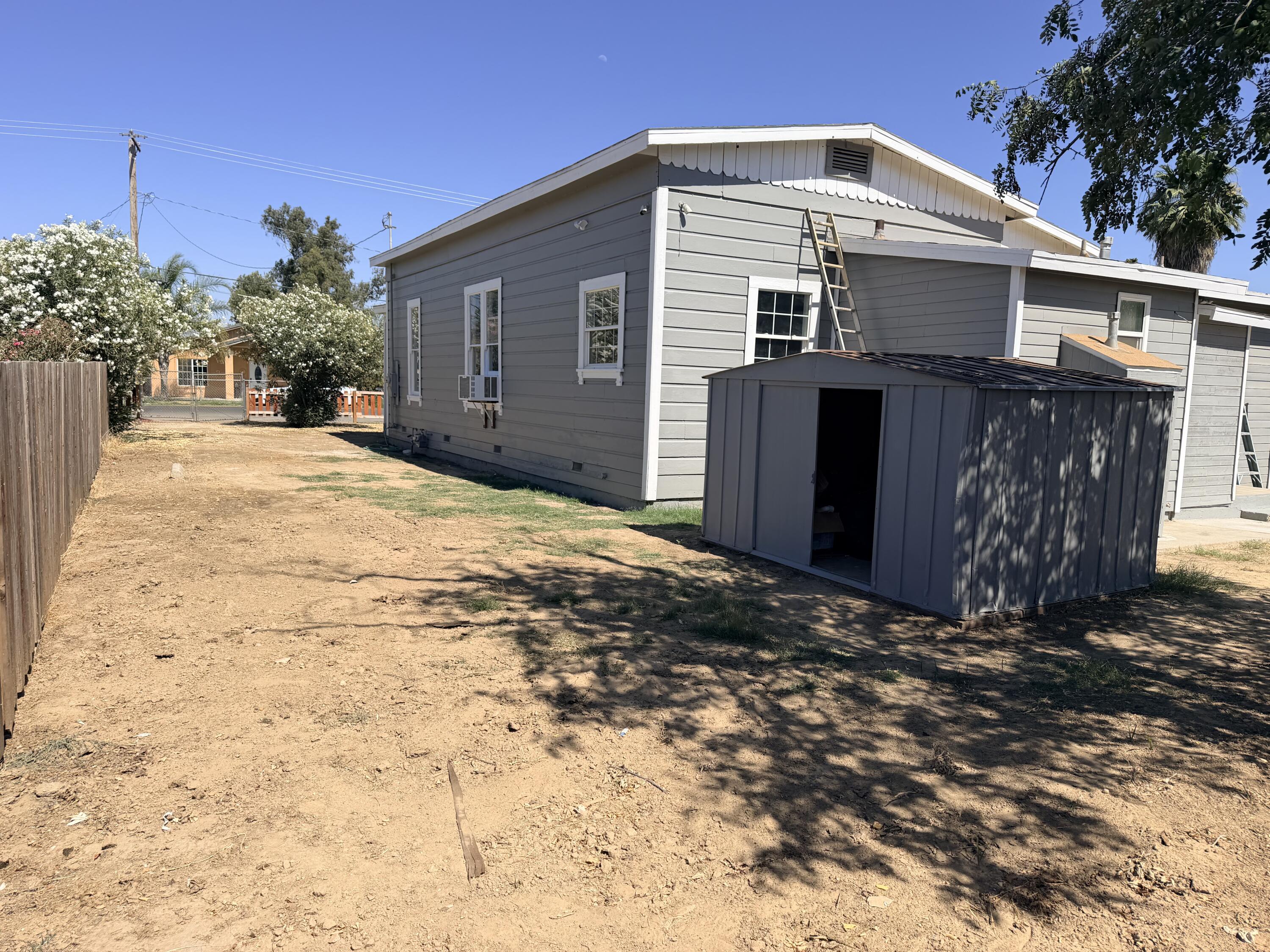 173 S Elm, Pixley, CA 93256
