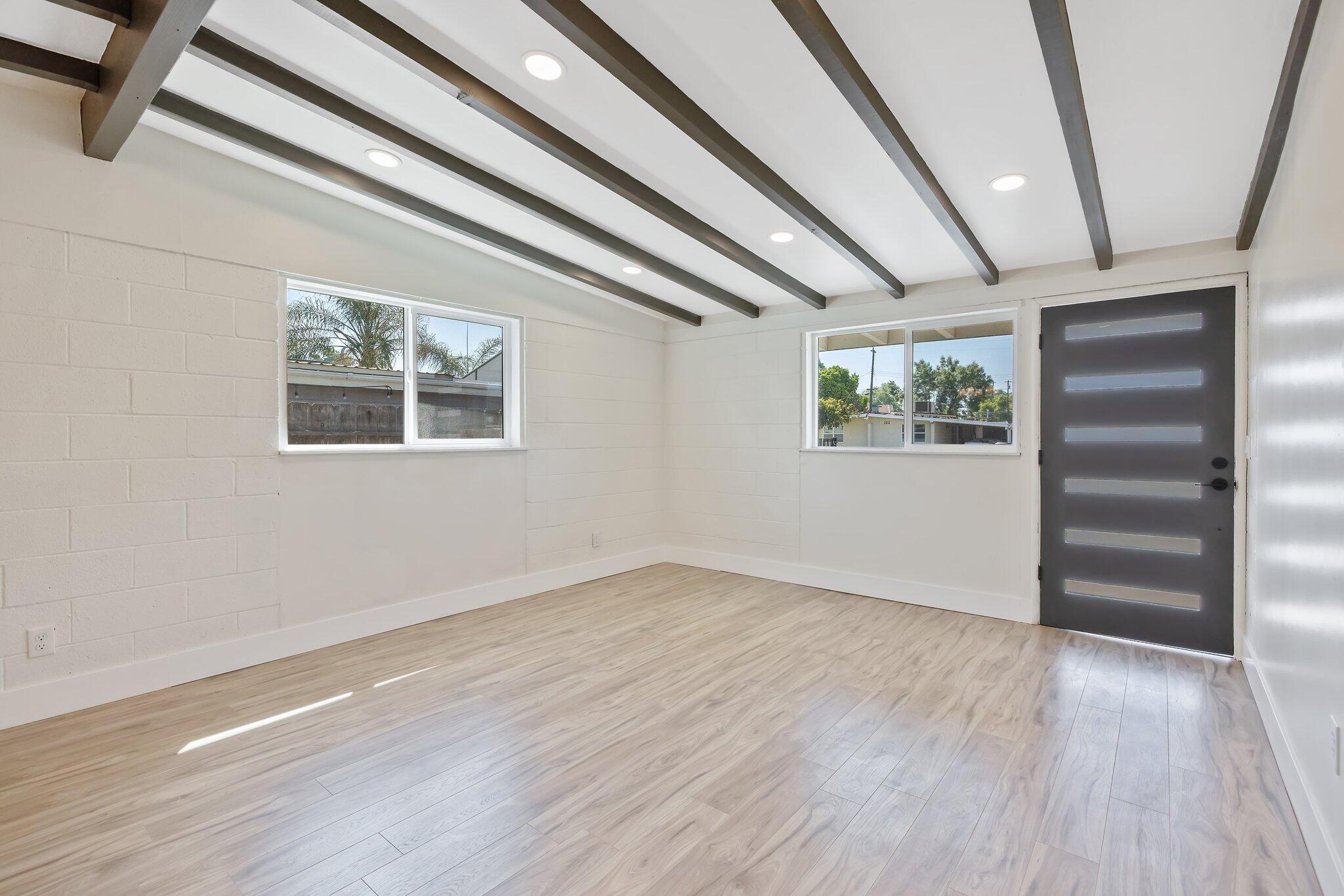 321 Peach Dr, Exeter, CA 93221