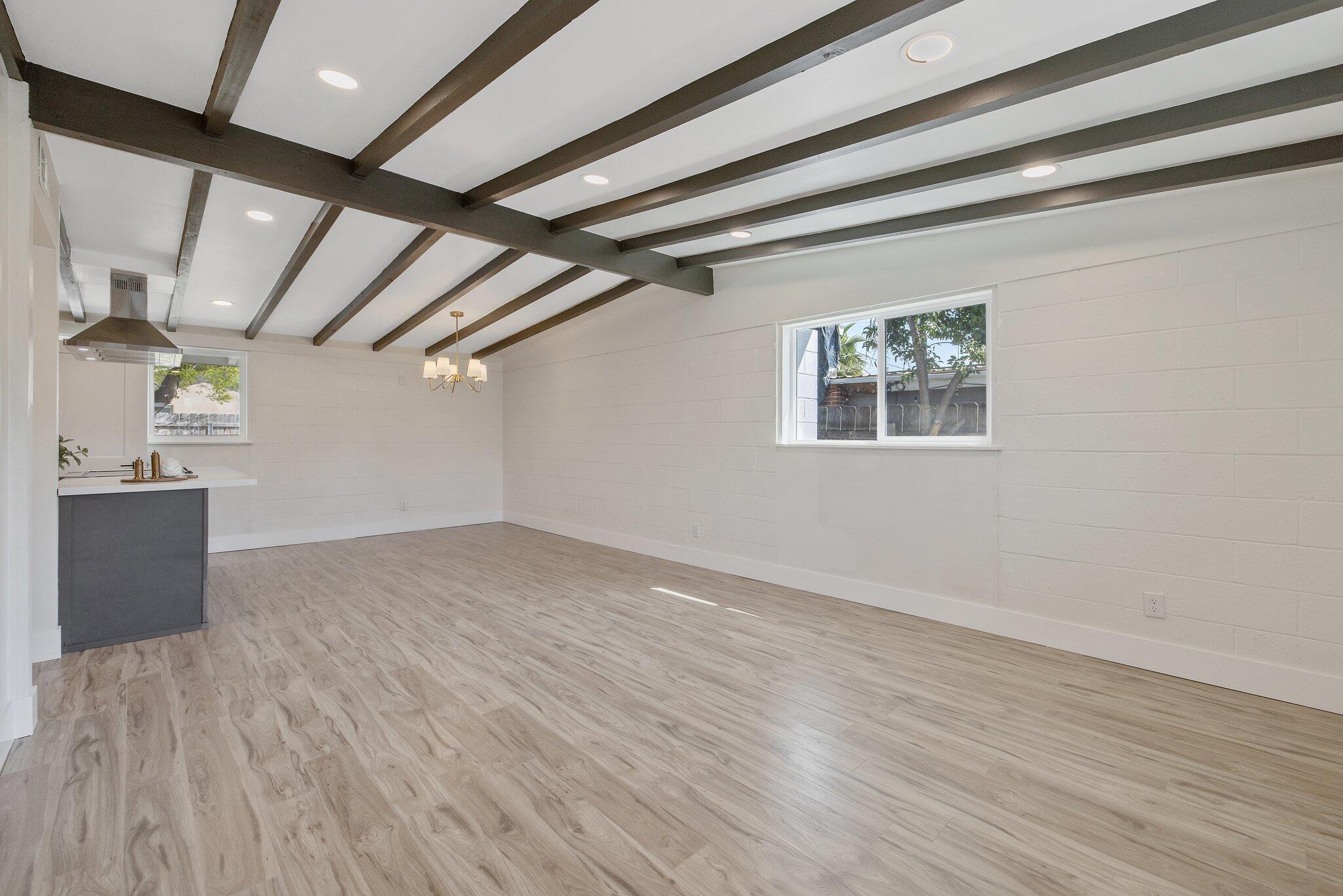 321 Peach Dr, Exeter, CA 93221