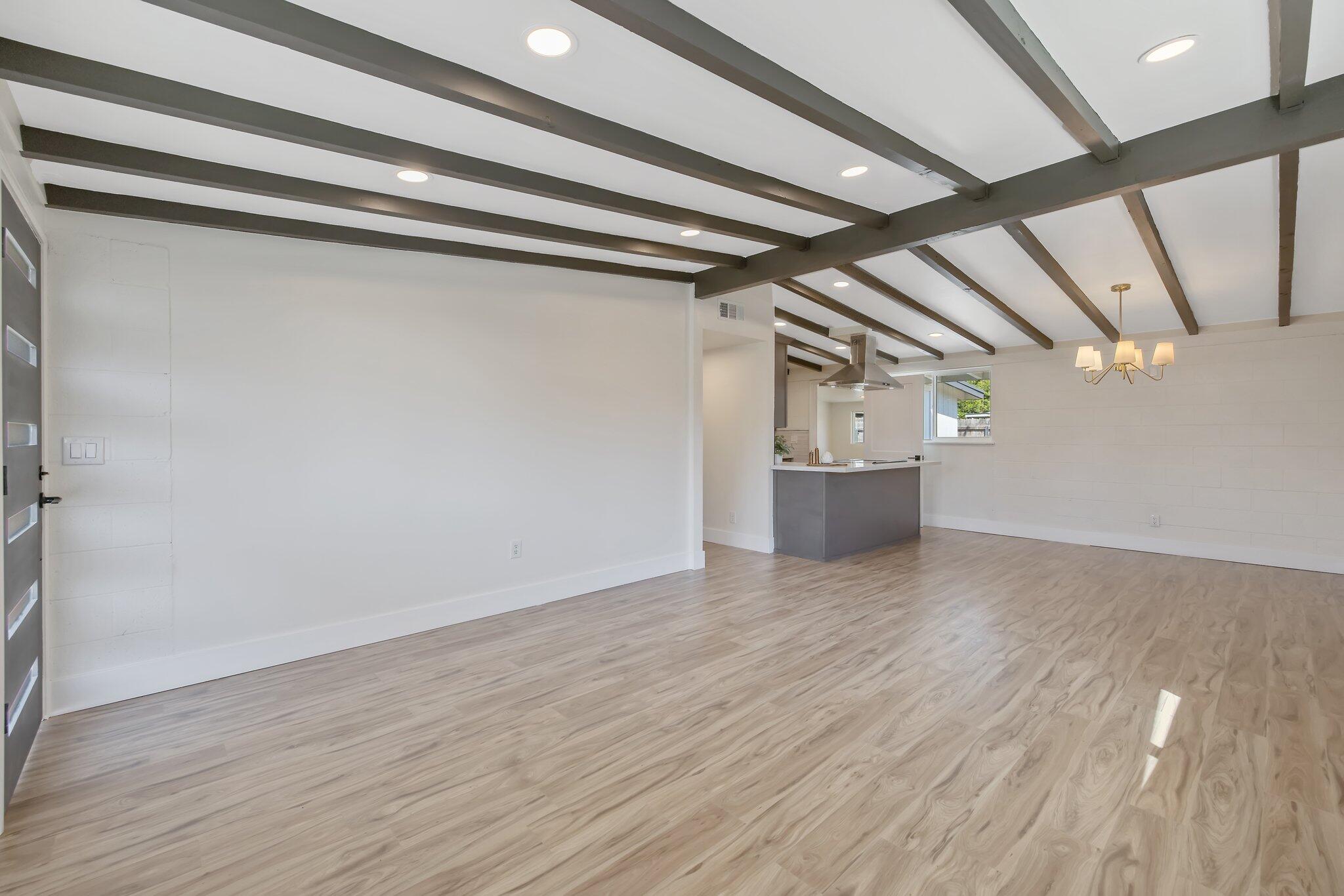 321 Peach Dr, Exeter, CA 93221