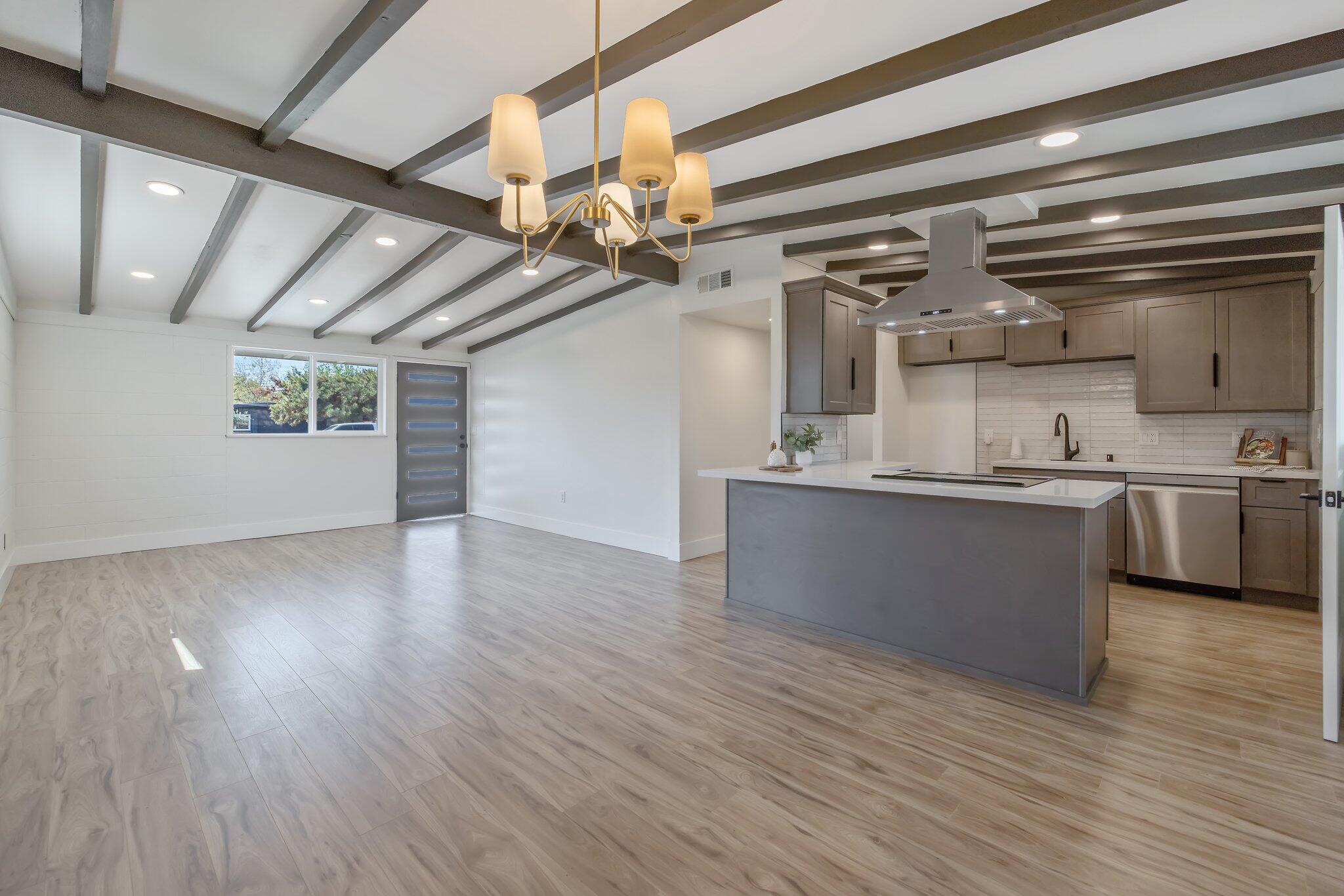 321 Peach Dr, Exeter, CA 93221