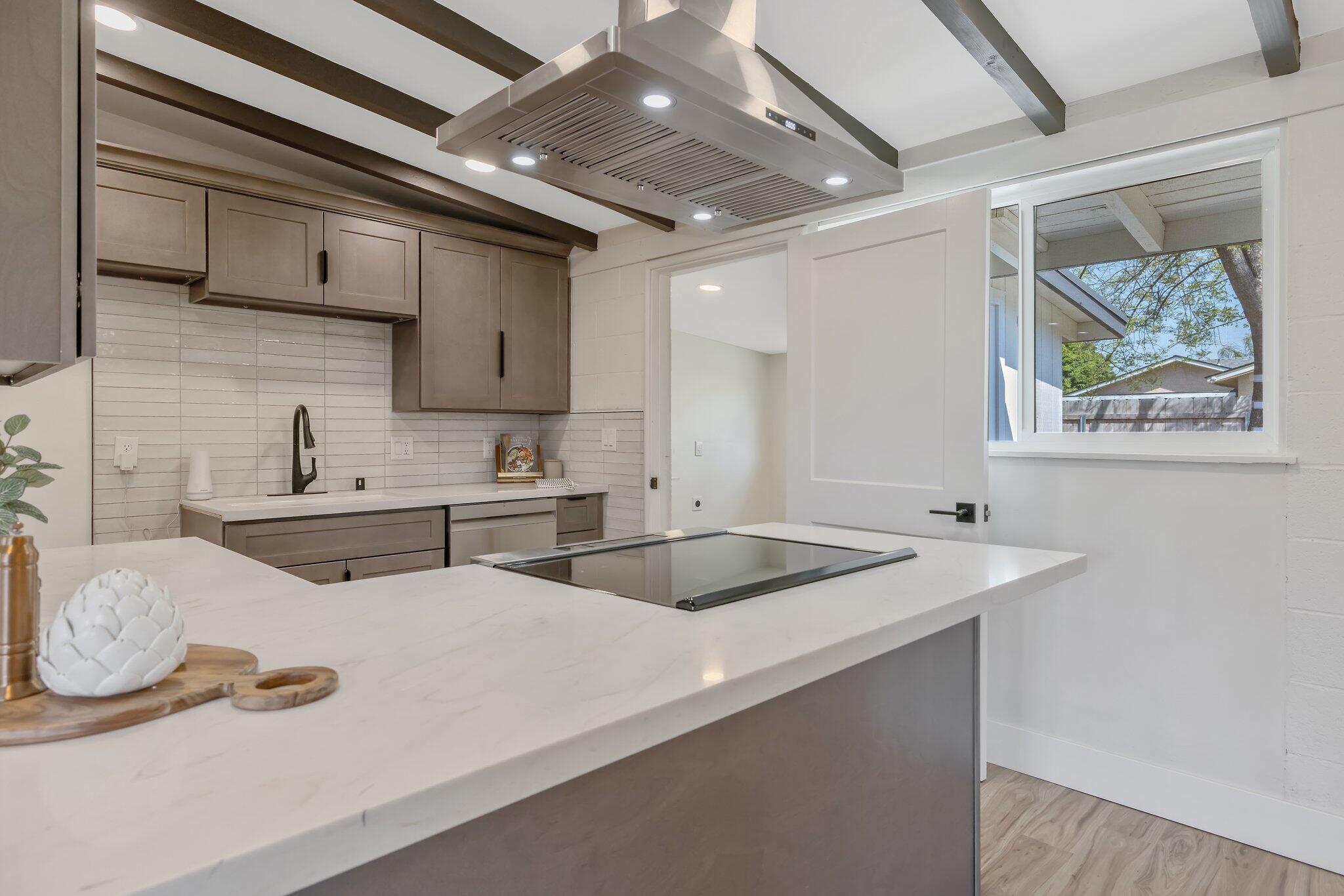 321 Peach Dr, Exeter, CA 93221